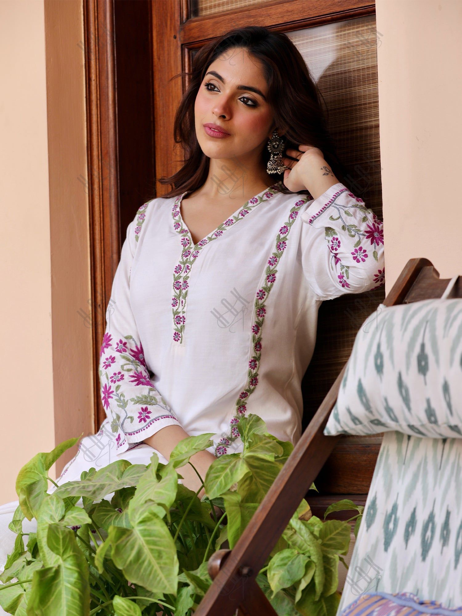 Saba Chikankari Co-ord Set in Cotton Silk - White