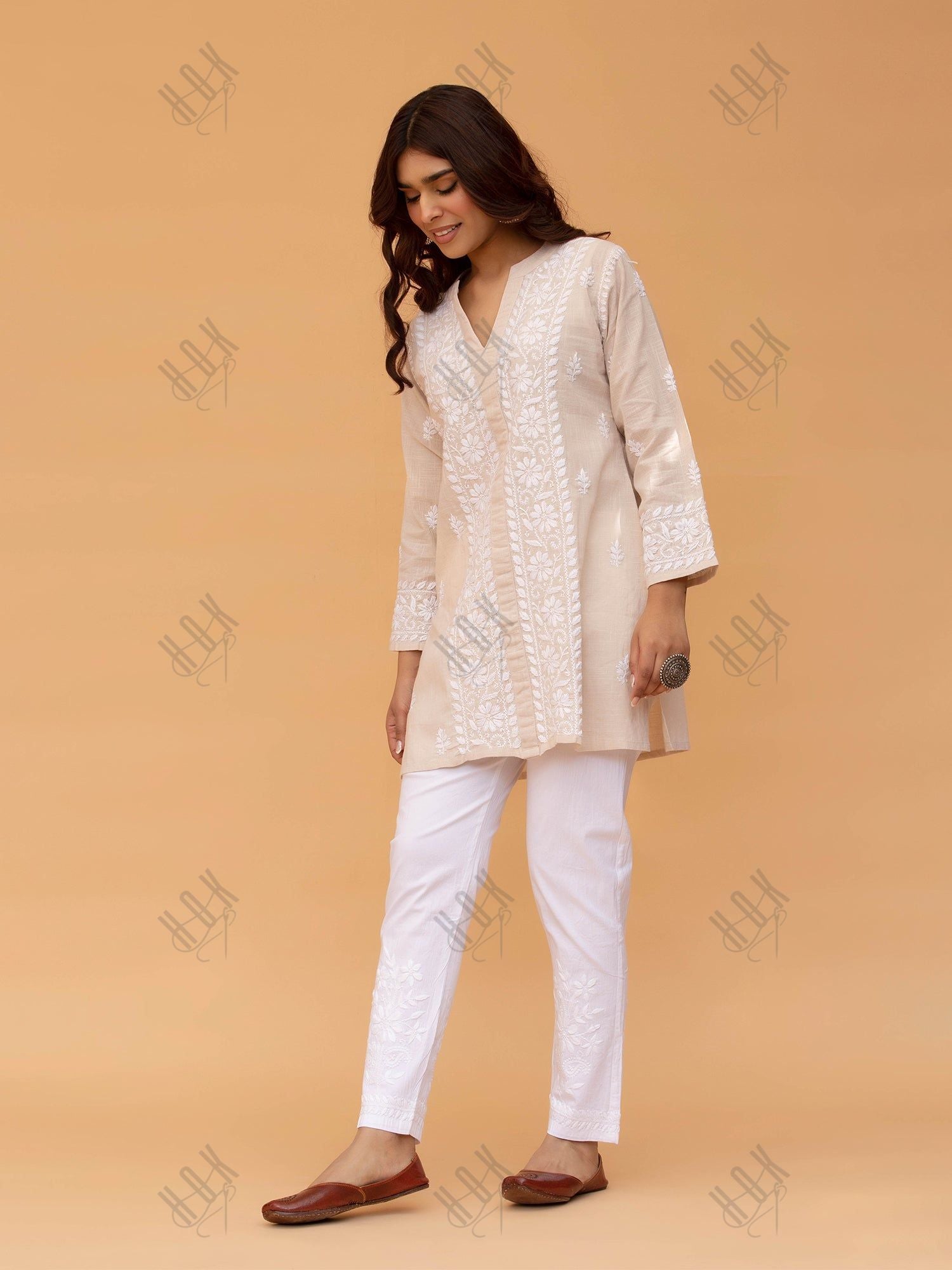 Saba Chikankari Short kurta in Slub cotton - Beige