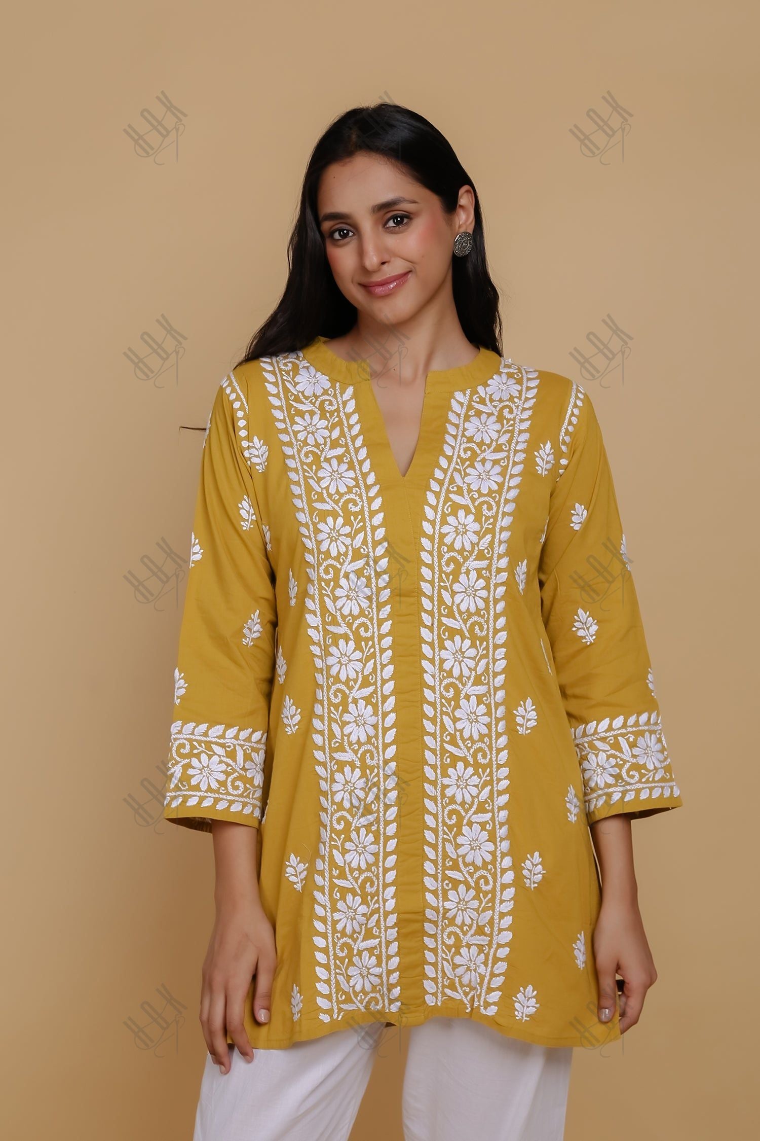 Saba Chikankari Short Kurta In Slub Cotton - Mustard