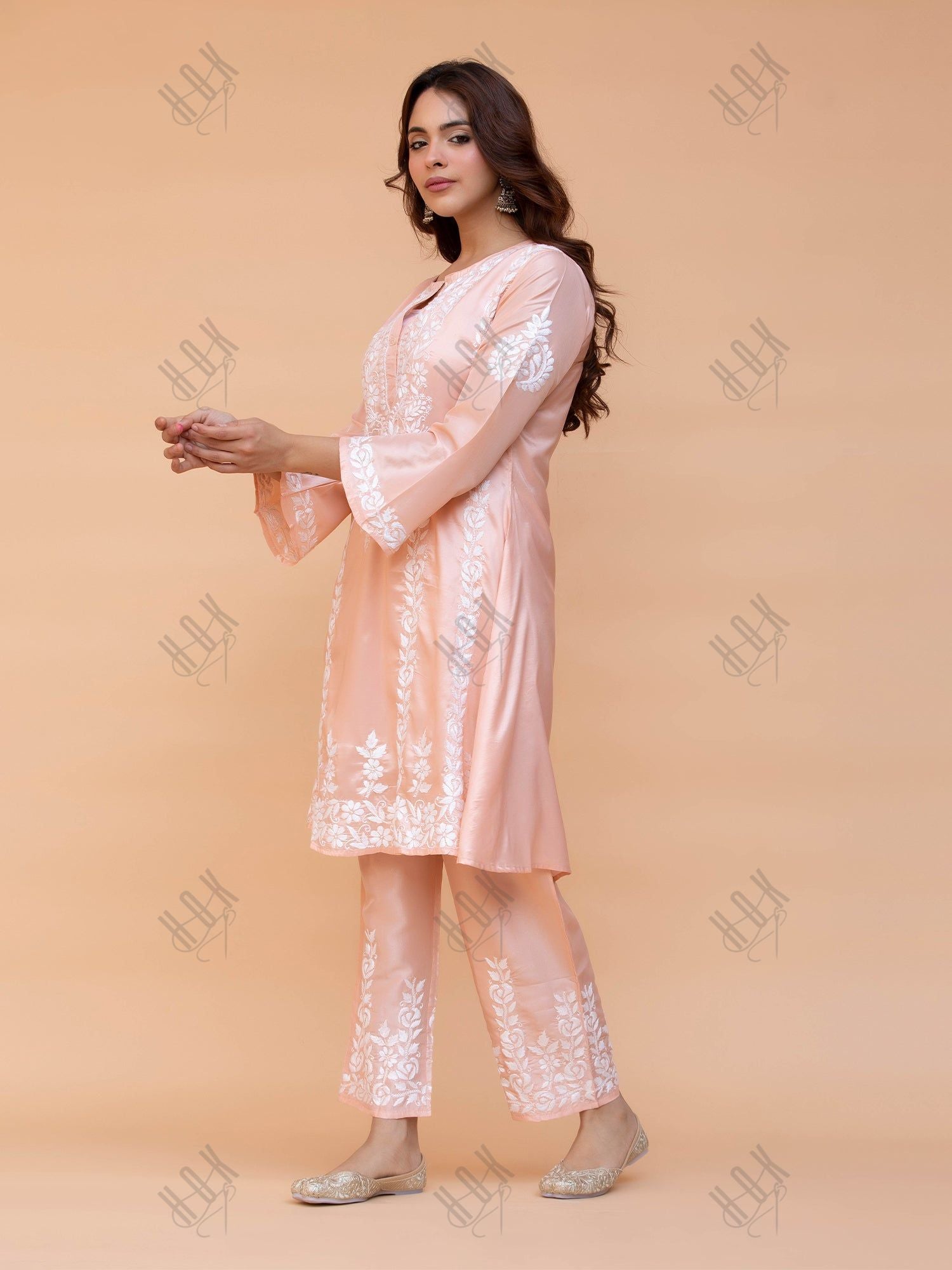 Mahnaz in Saba Chikankari Kurta Set in Habutai Silk - Peach