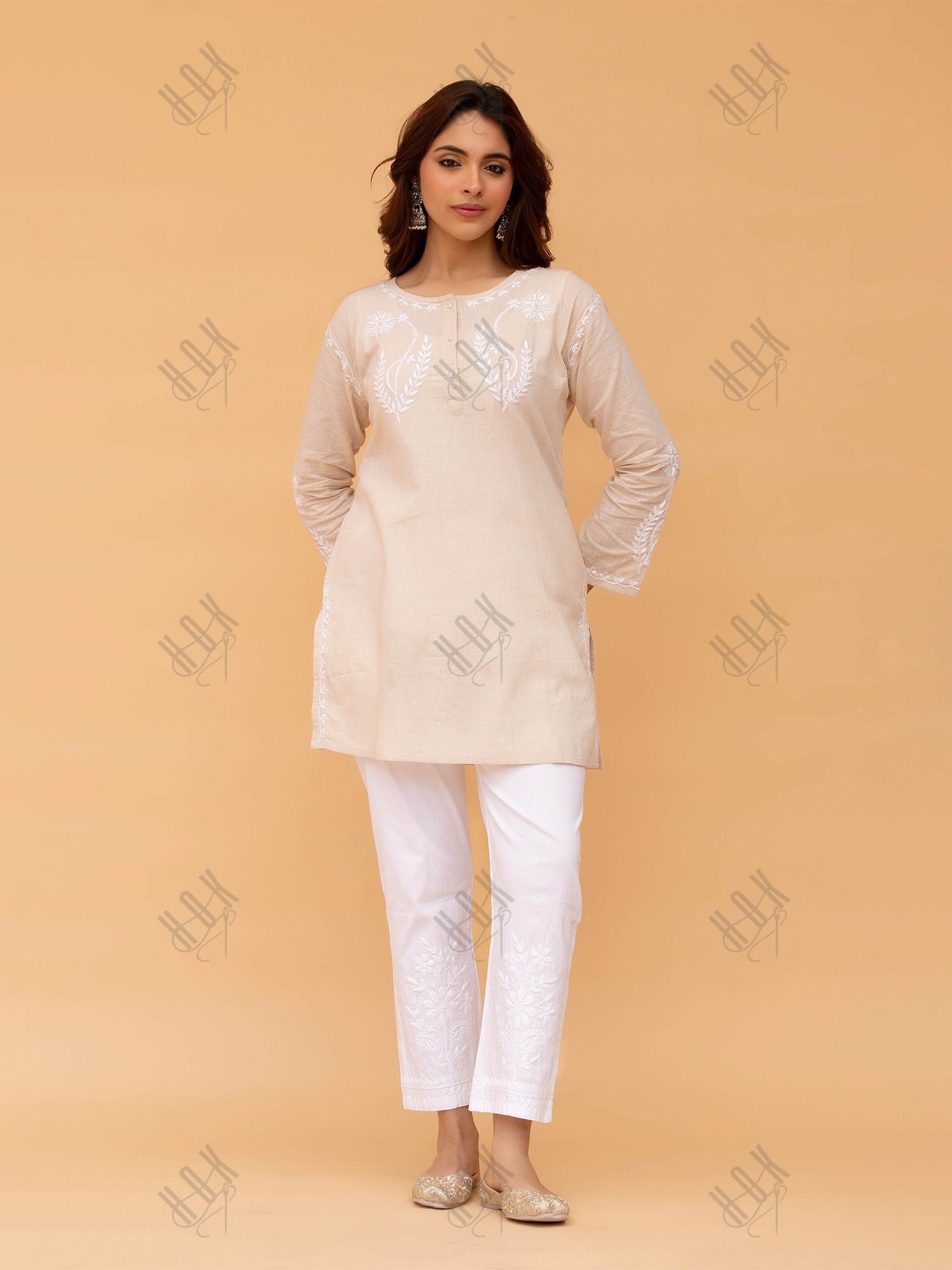 Saba Chikankari Short kurta in Slub cotton - Beige