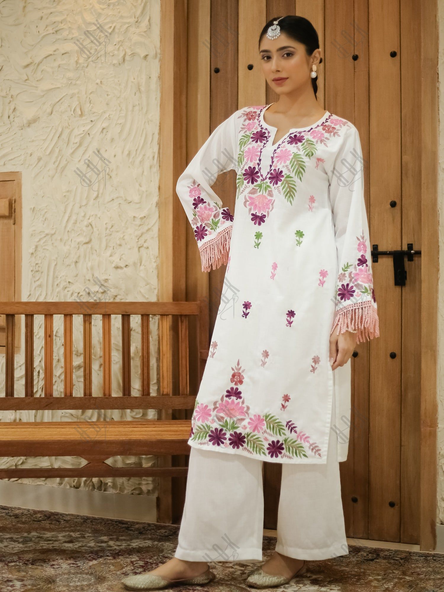 Falak Kashmiri Long Kurta - White