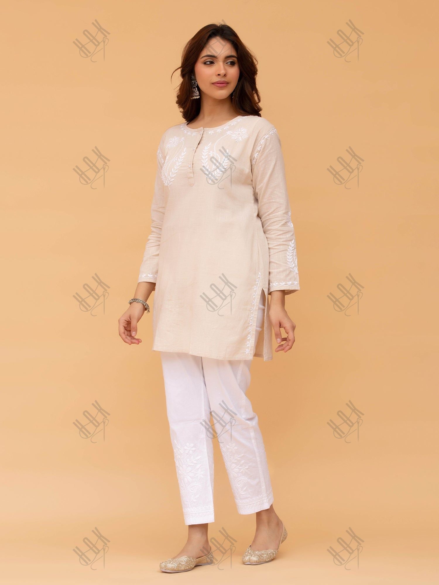 Saba Chikankari Short kurta in Slub cotton - Beige