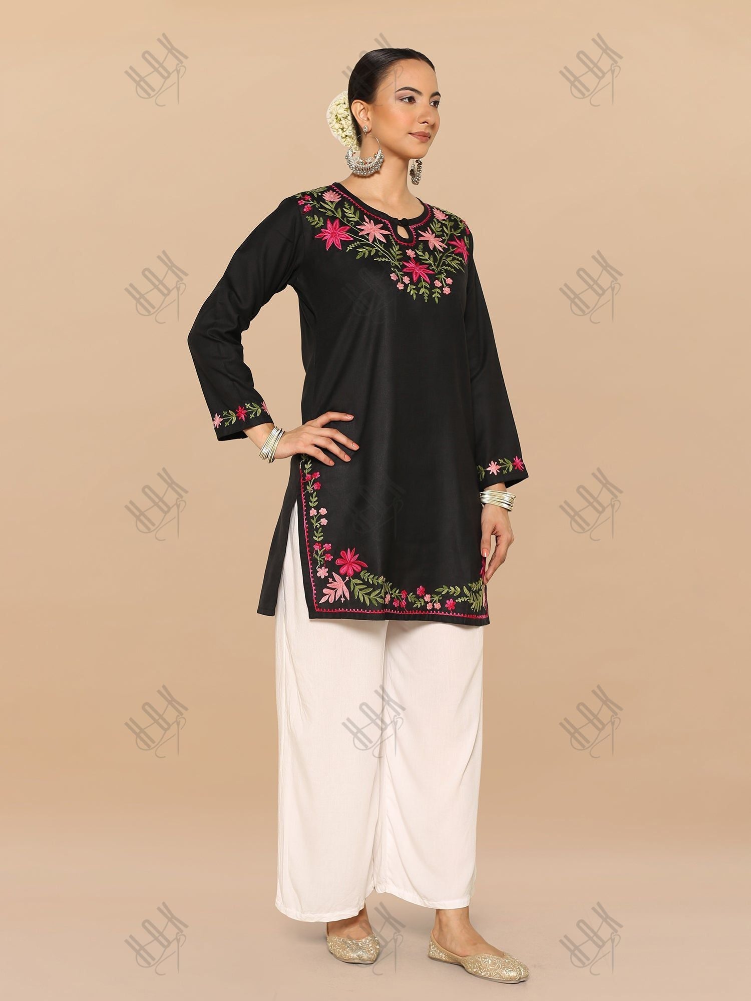 Falak Kashmiri Short Kurta - Black