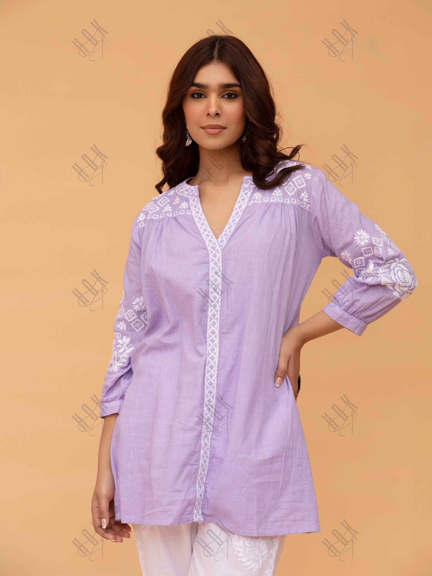 Saba Chikankari Short kurta in Slub Cotton - Lilac