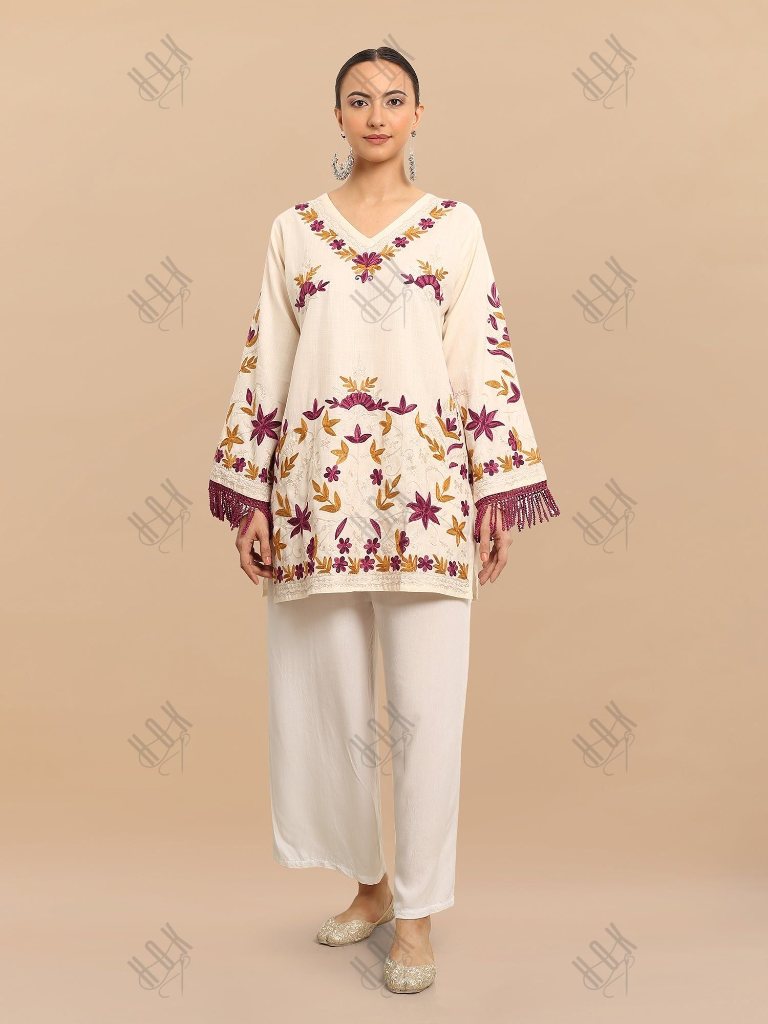 Falak Kashmiri Short Kurta - White