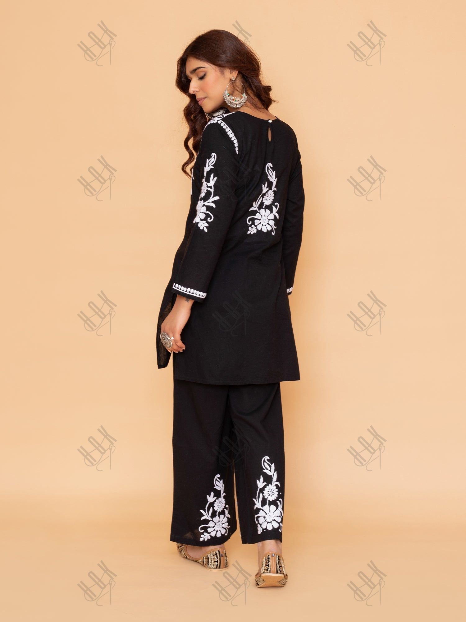 FIZA in Saba Chikankari Co-ord Set in Cotton Cambric - Black With White