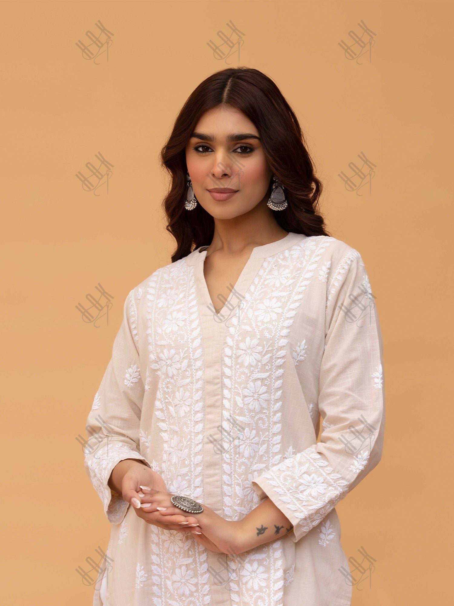 Saba Chikankari Short kurta in Slub cotton - Beige