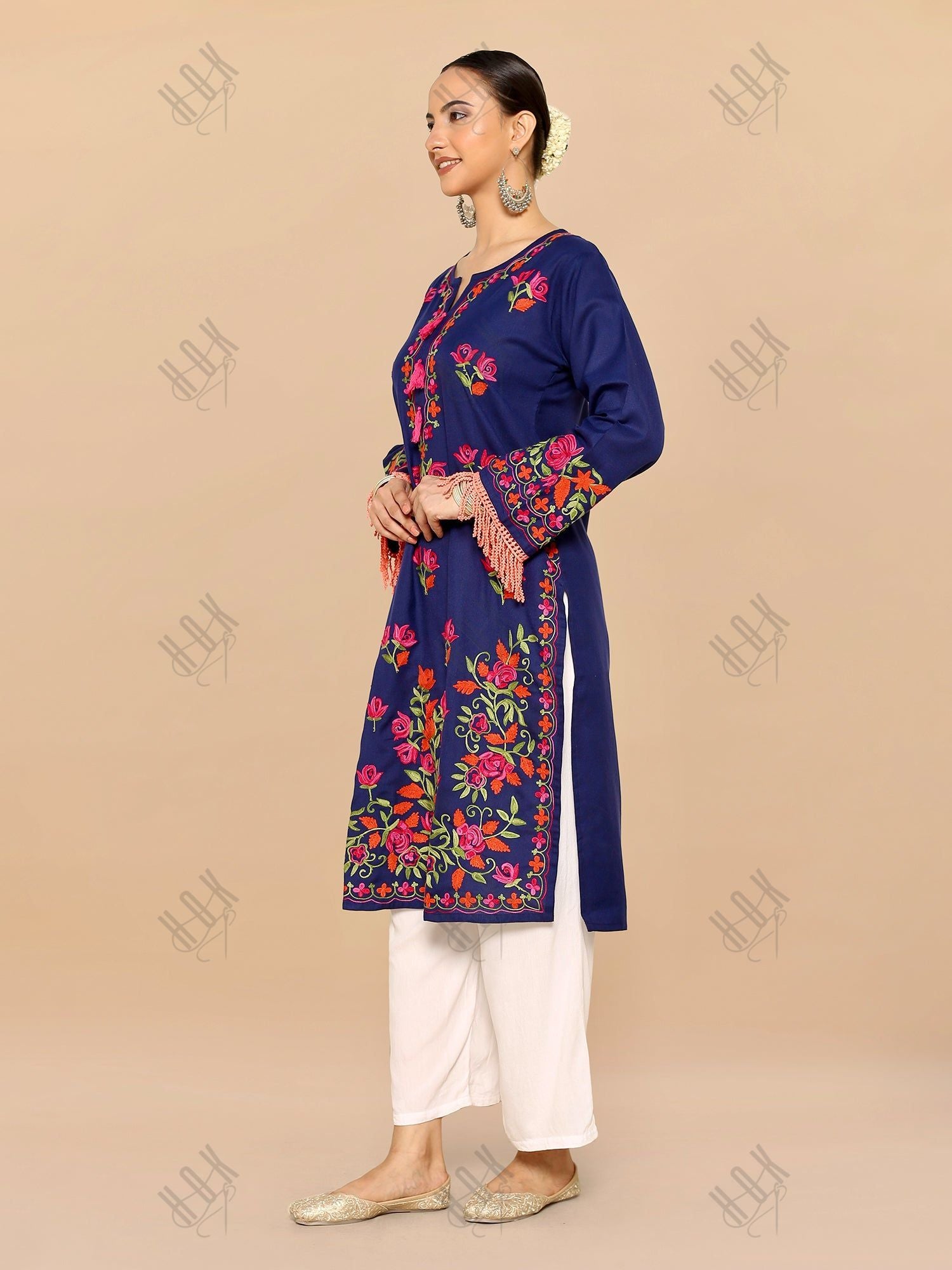 Falak Kashmiri Long Kurta- Navy Blue