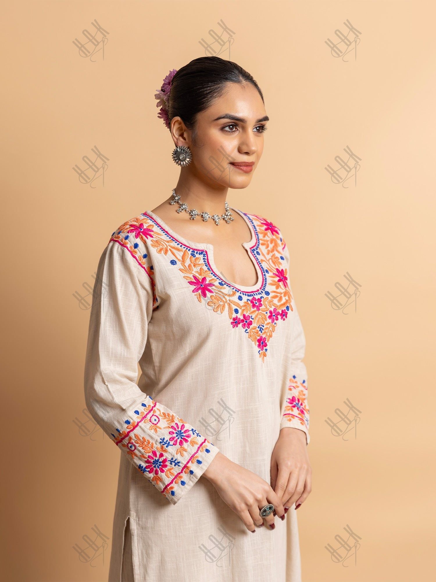 Mansi in Saba Chikankari in Cotton Kurta Set for Women - Beige