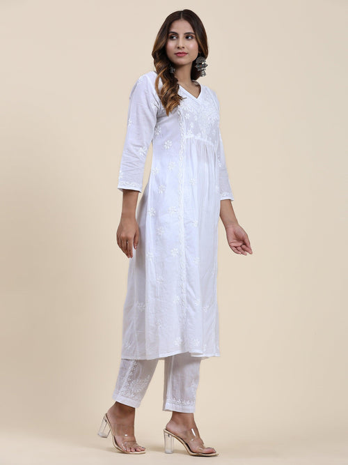 Samma Chikankari Long Kurta V-Neck Cotton for Women- White - House Of Kari (Chikankari Clothing)