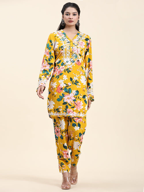 Load image into Gallery viewer, Samma Chikankari Co-ord set in Printed Rayon Cotton for Women- Yellow - House Of Kari (Chikankari Clothing)

