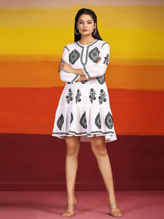 Load image into Gallery viewer, Samma Chikankari Dress In Cotton for Women- White With Black - House Of Kari (Chikankari Clothing)
