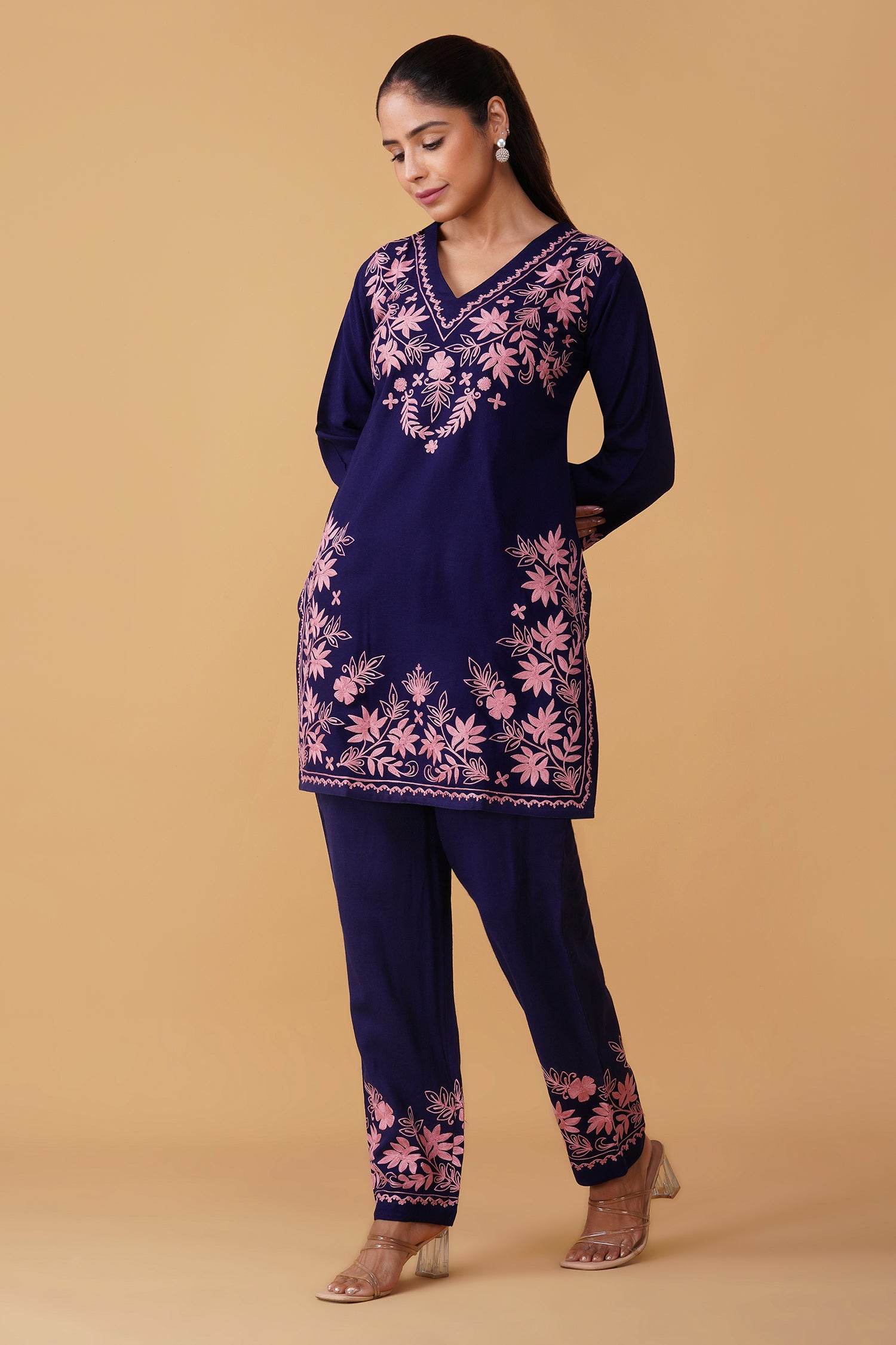 Woolen Kashmiri Aari Kurta Set – Navy Blue