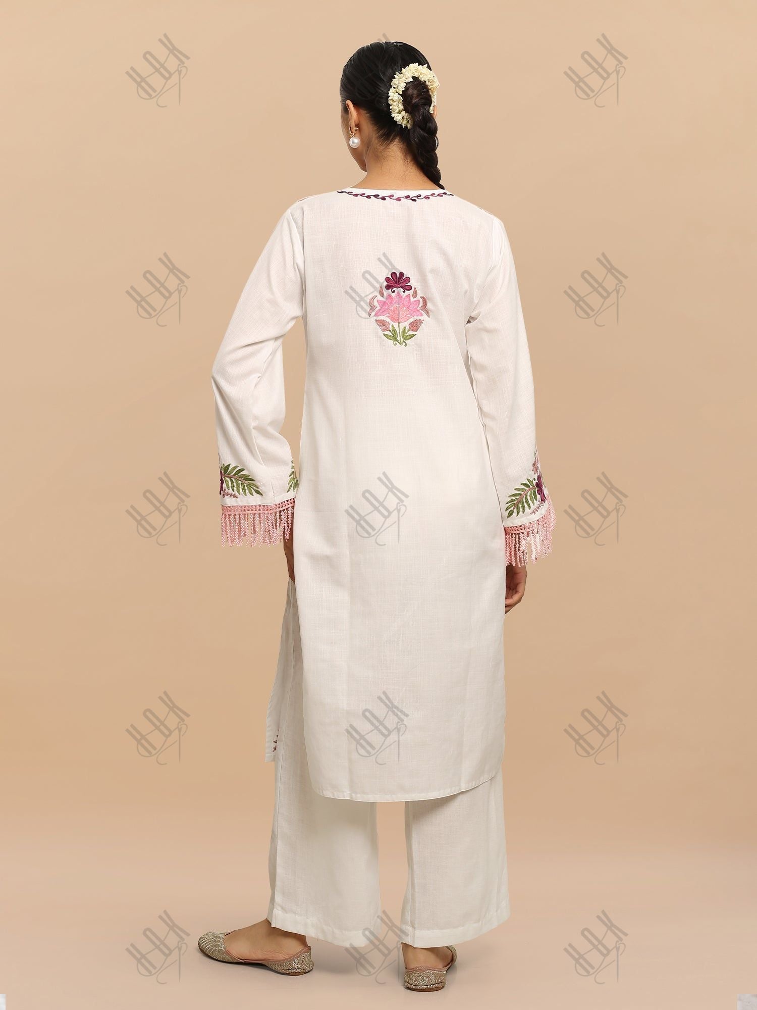 Falak Kashmiri Long Kurta - White