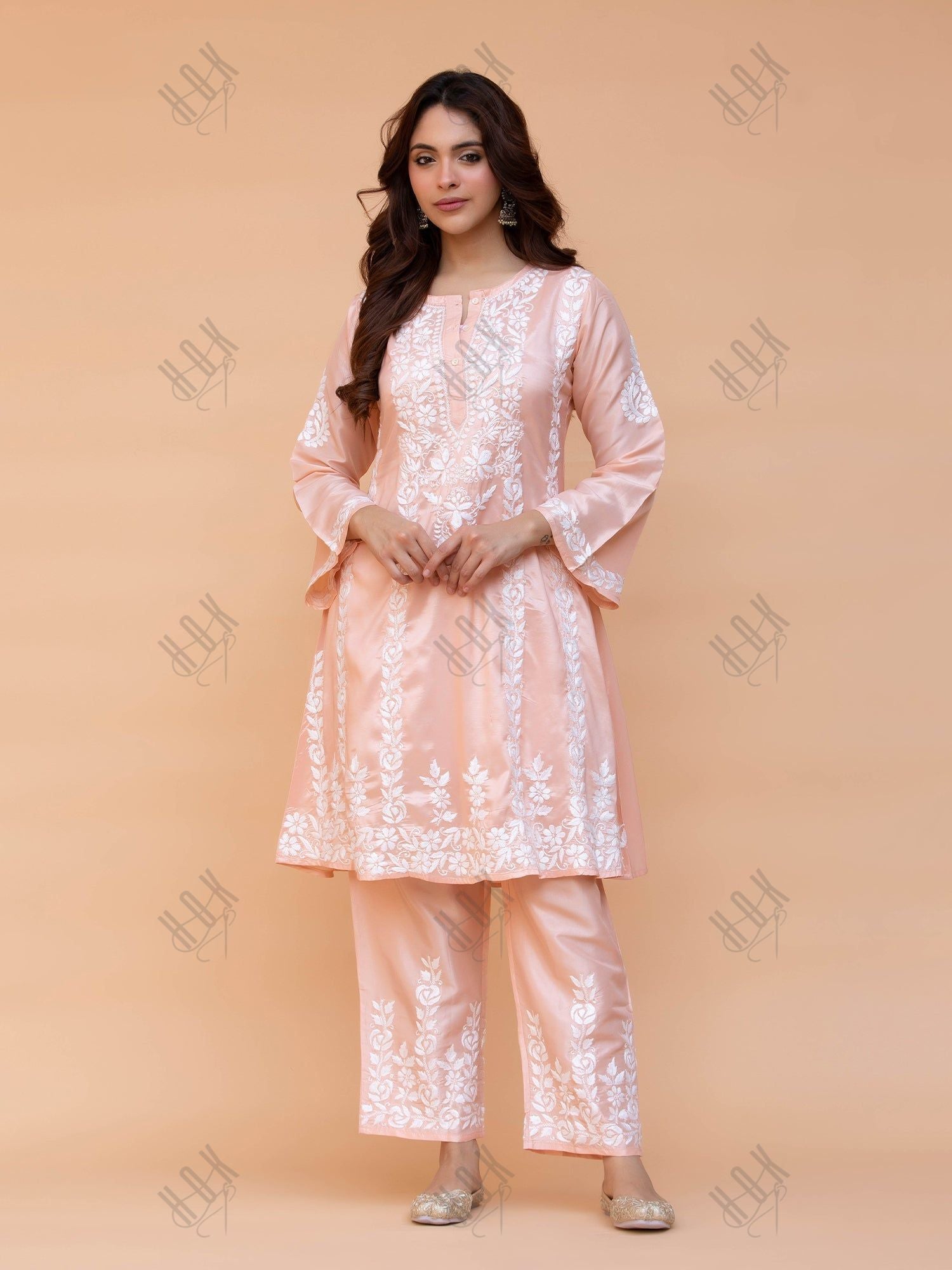 Mahnaz in Saba Chikankari Kurta Set in Habutai Silk - Peach