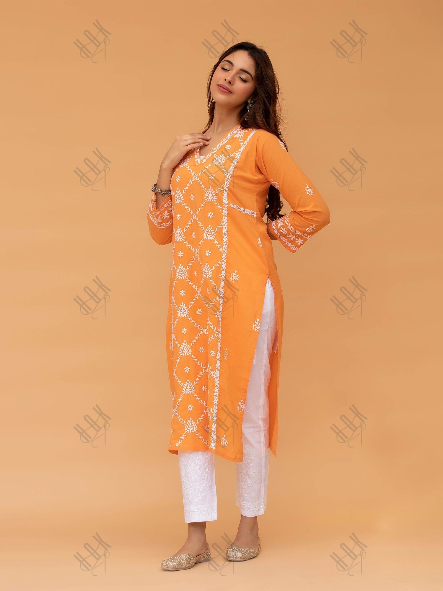 Saba Chikankari kurta in cotton - Orange