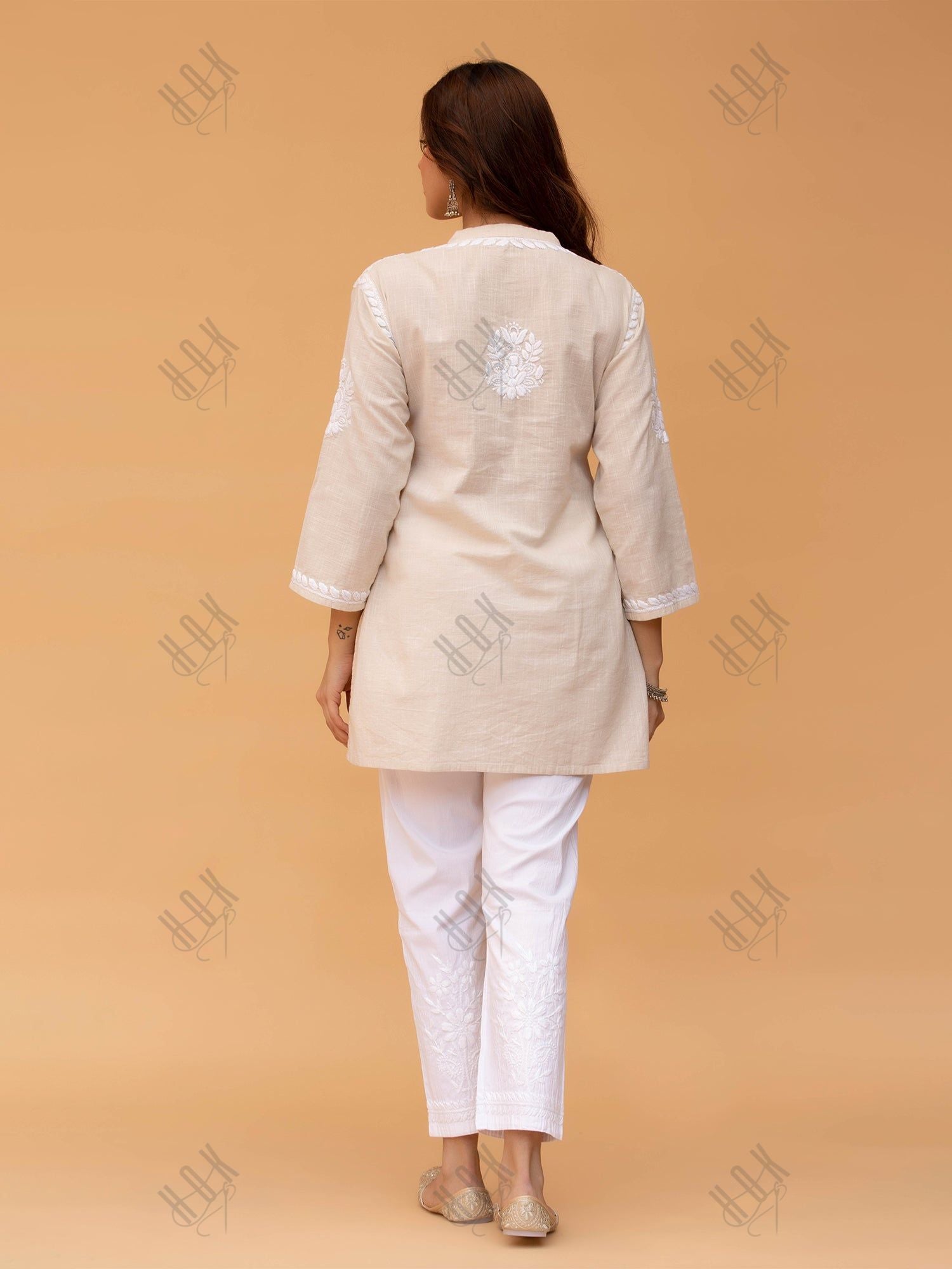 Saba Chikankari Short kurta in Slub cotton - Beige