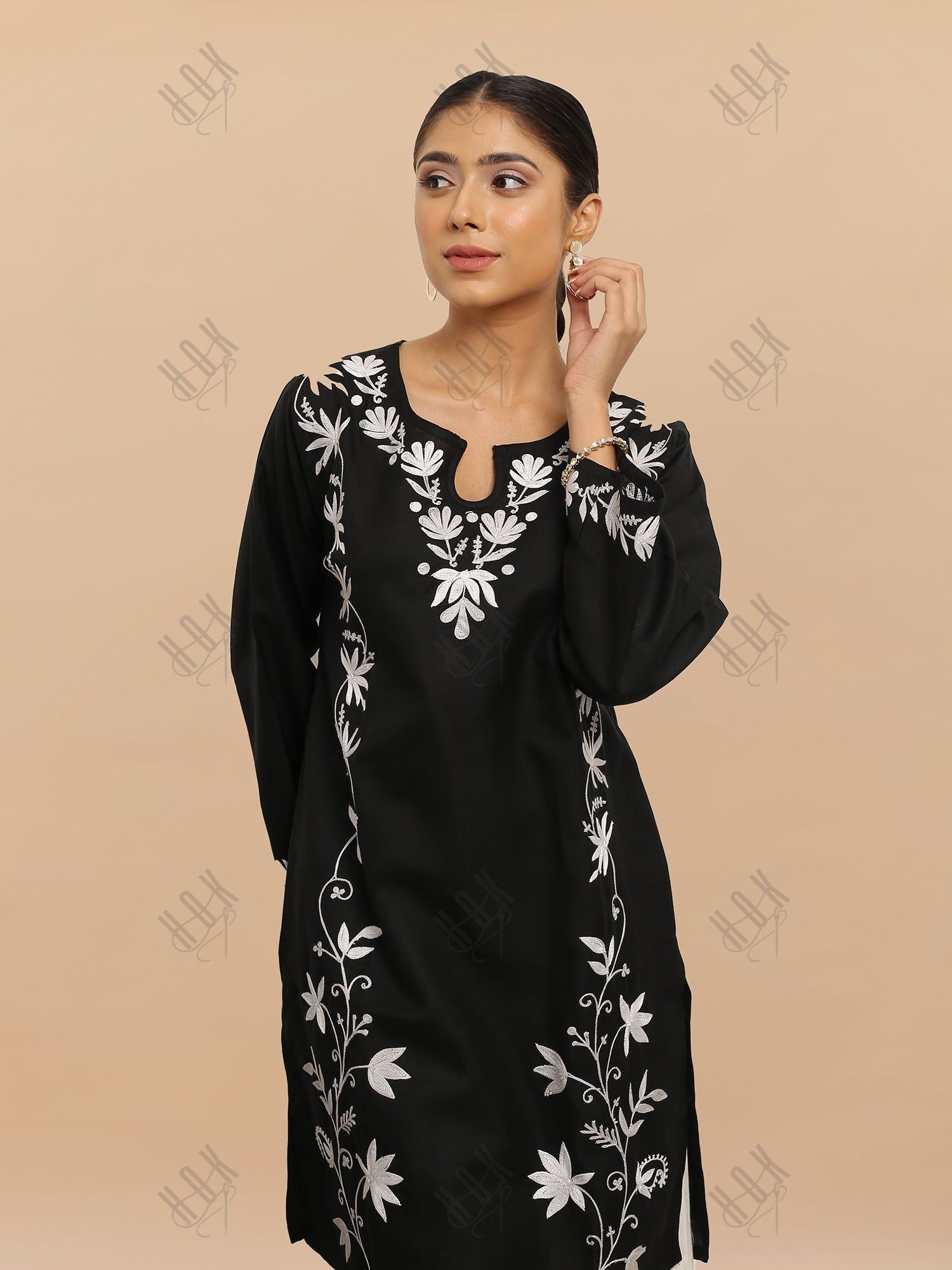 Falak Kashmiri Long Kurta - Black