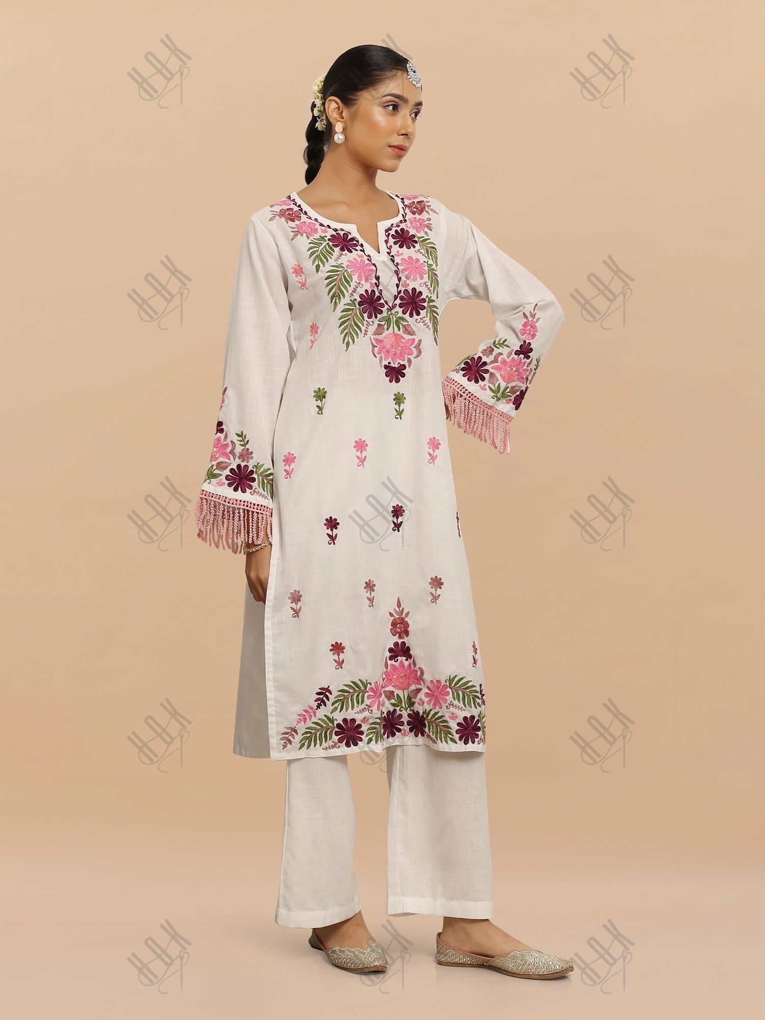 Falak Kashmiri Long Kurta - White