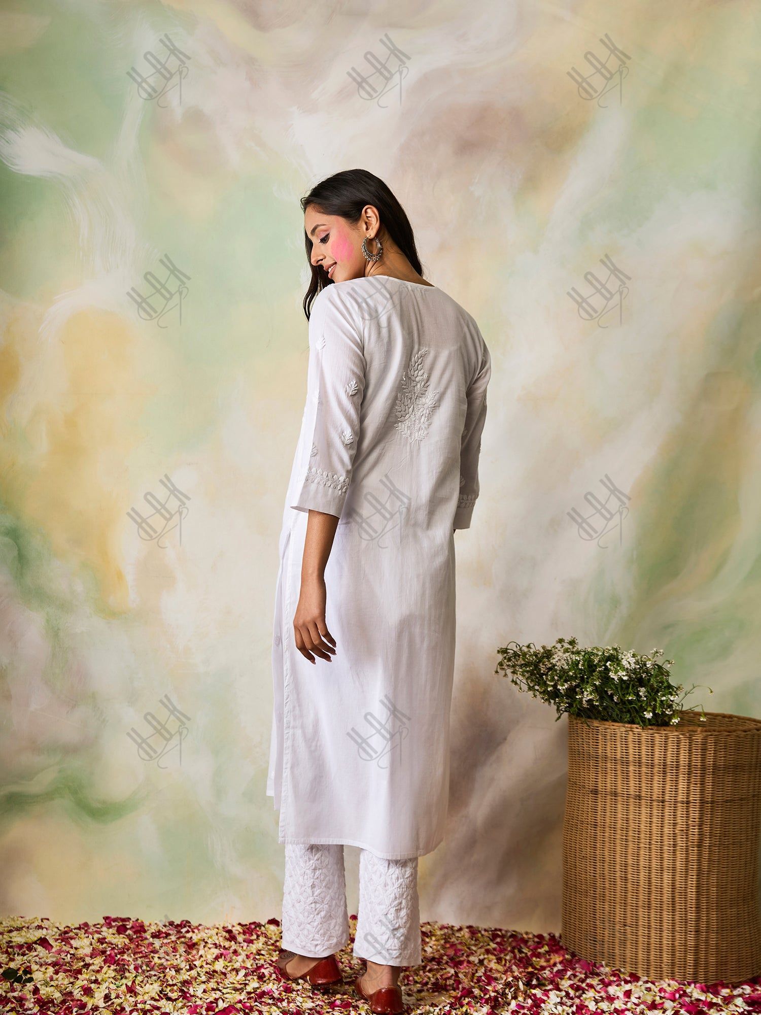 Hand embroidery Chikankari Long Kurta-White