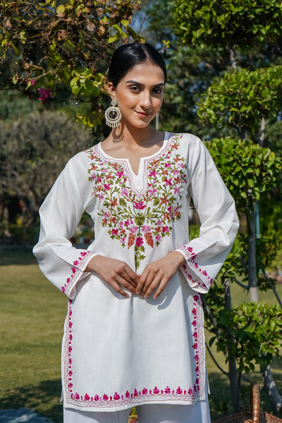 5) White Short Kurti