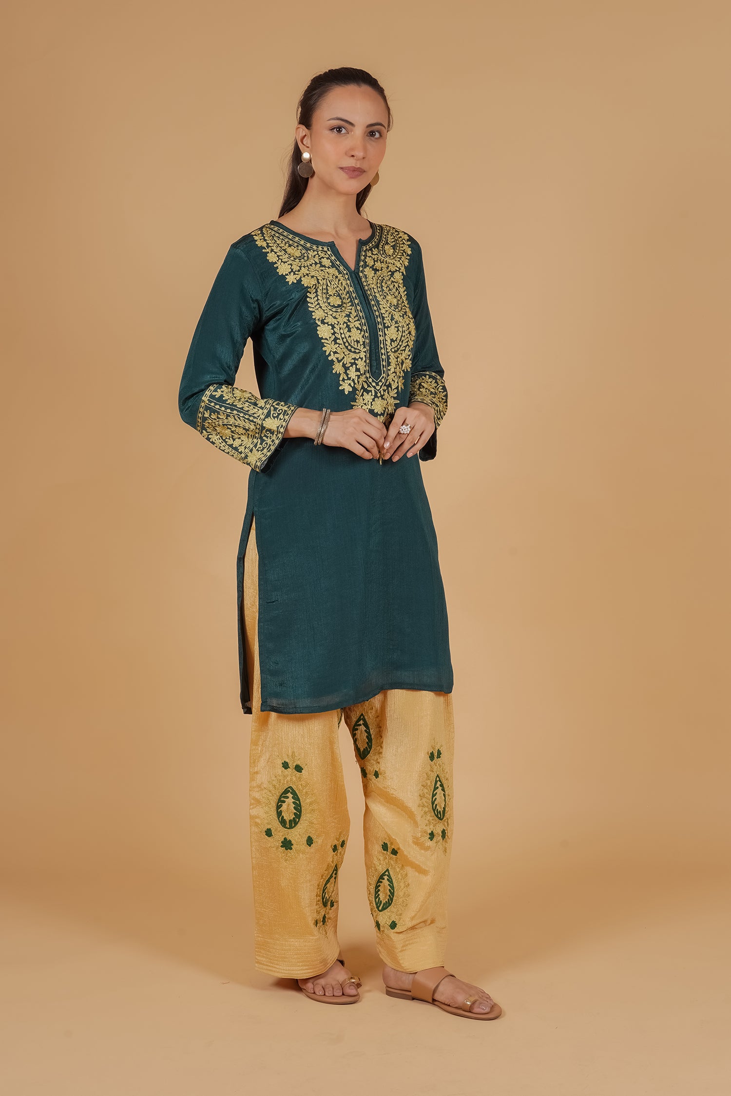 Zaari work in Chinnon Chiffon Embroidered Kurta Set - Green