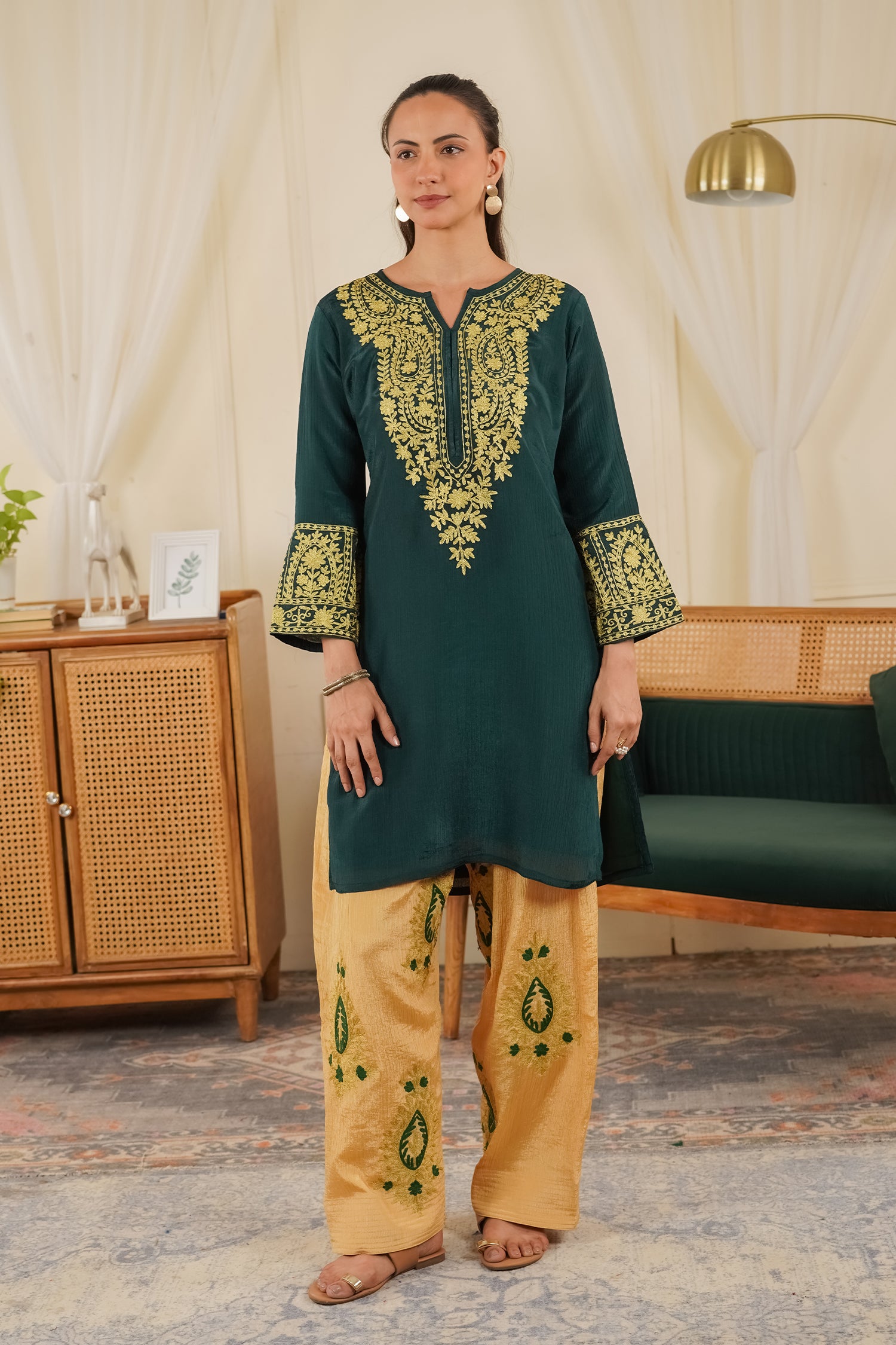 Zaari work in Chinnon Chiffon Embroidered Kurta Set - Green