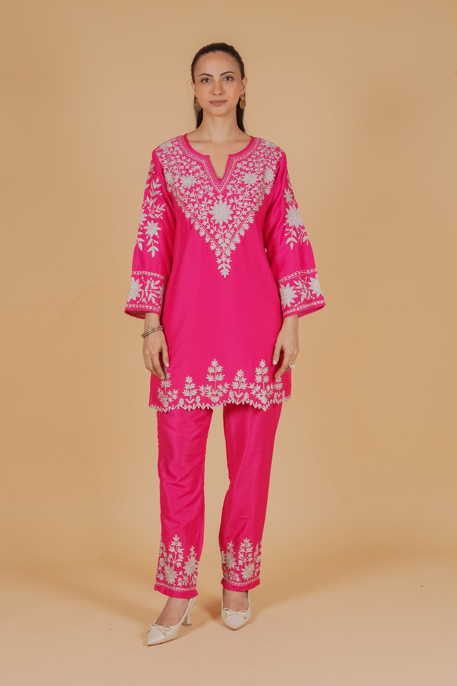 Kashmiri  Aari Embroidered Kurta Set in Muslin Silk - Rani Pink