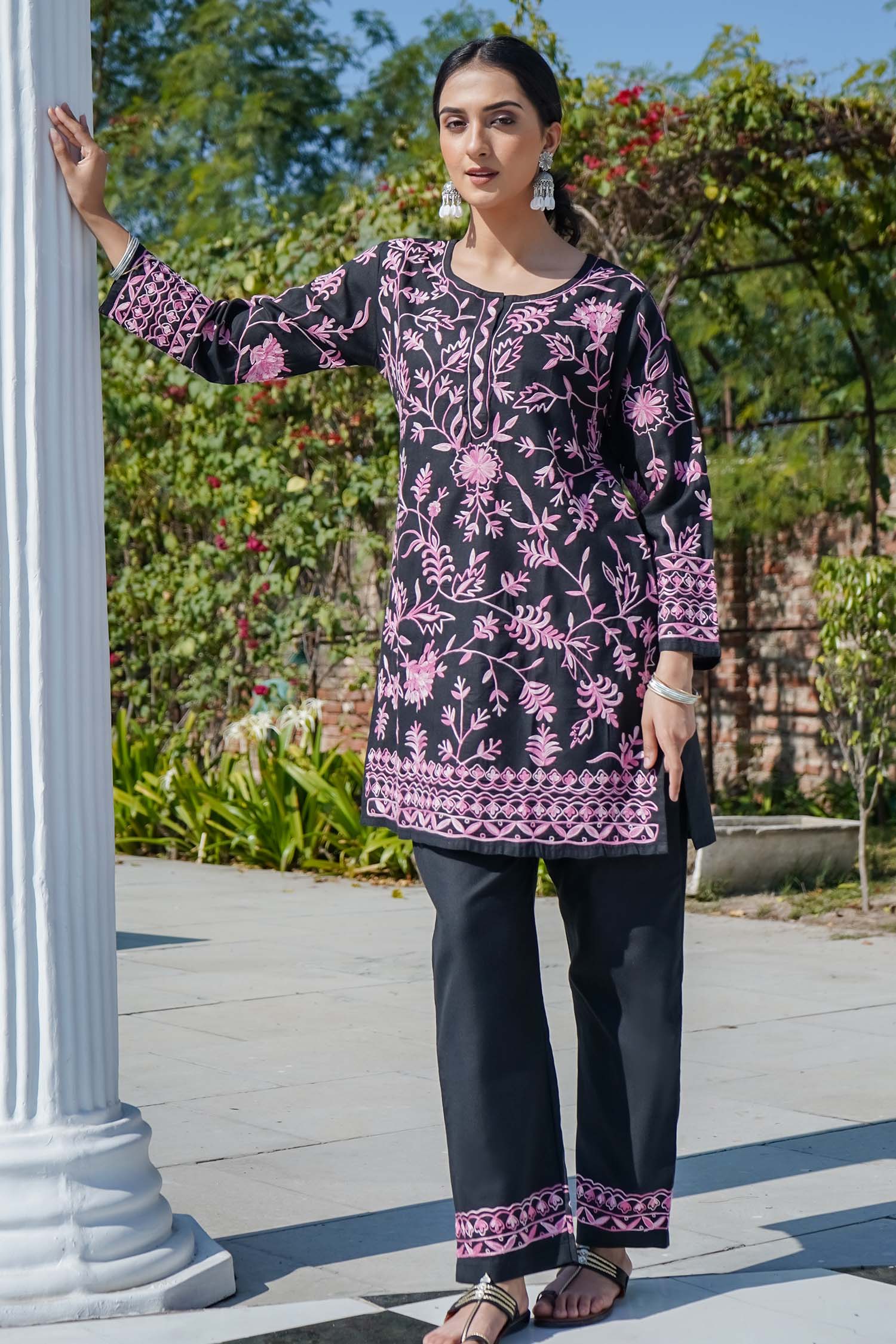 Kashmiri Aari Work Cotton Kurta Set - Black with Pink