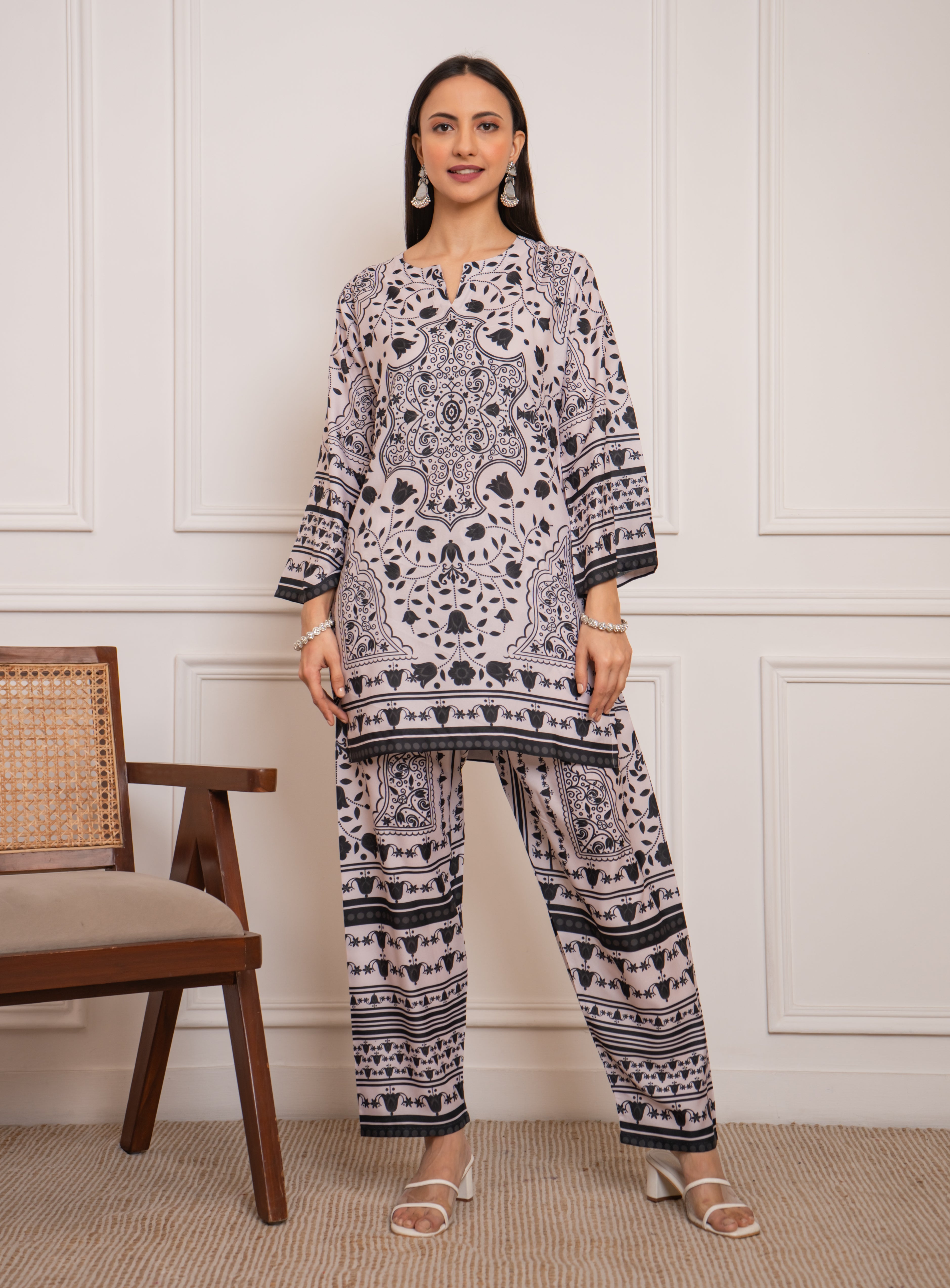 Printkari Poly Muslin Co-ord set in White & Black