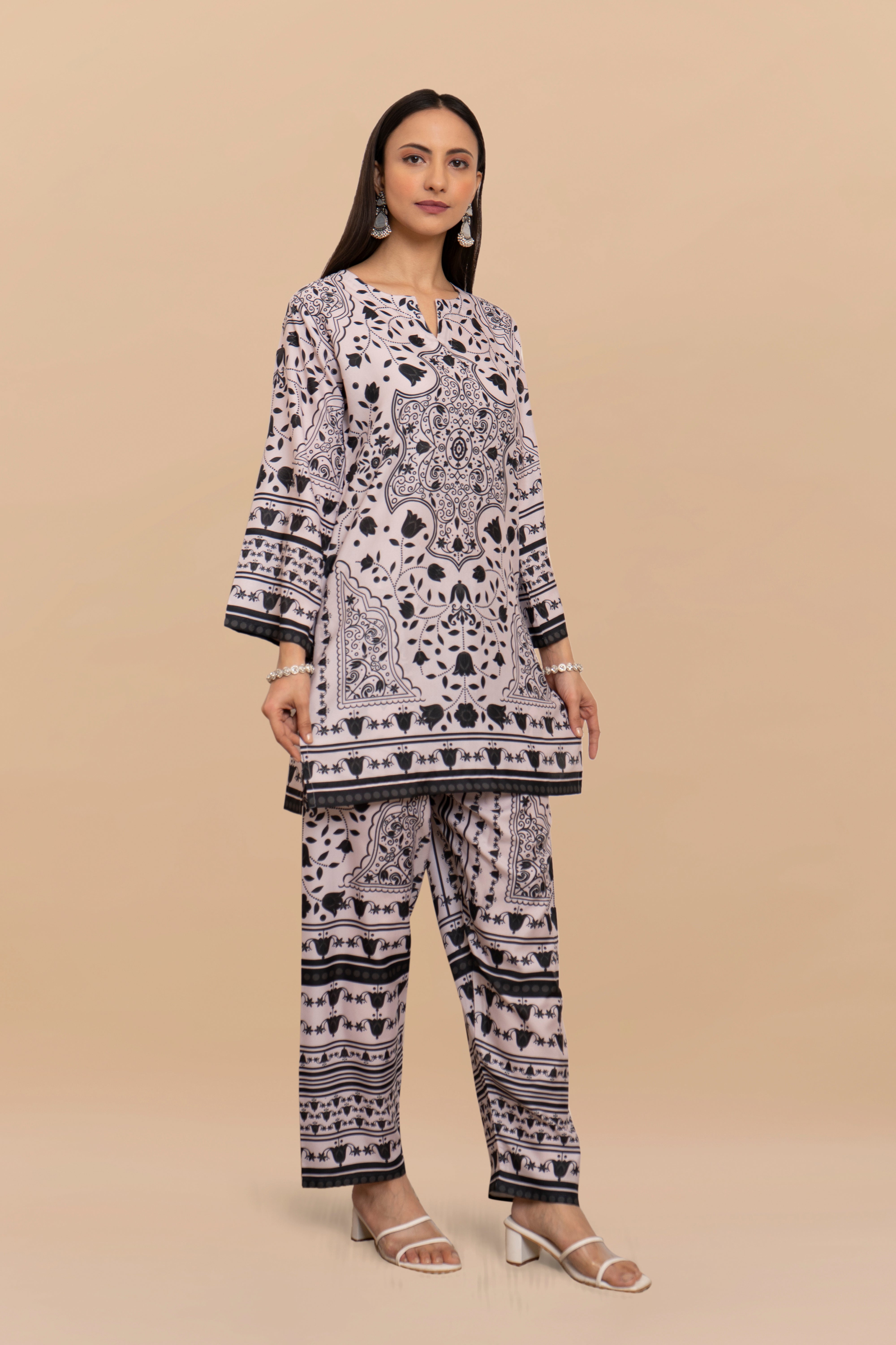 Printkari Poly Muslin Co-ord set in White & Black