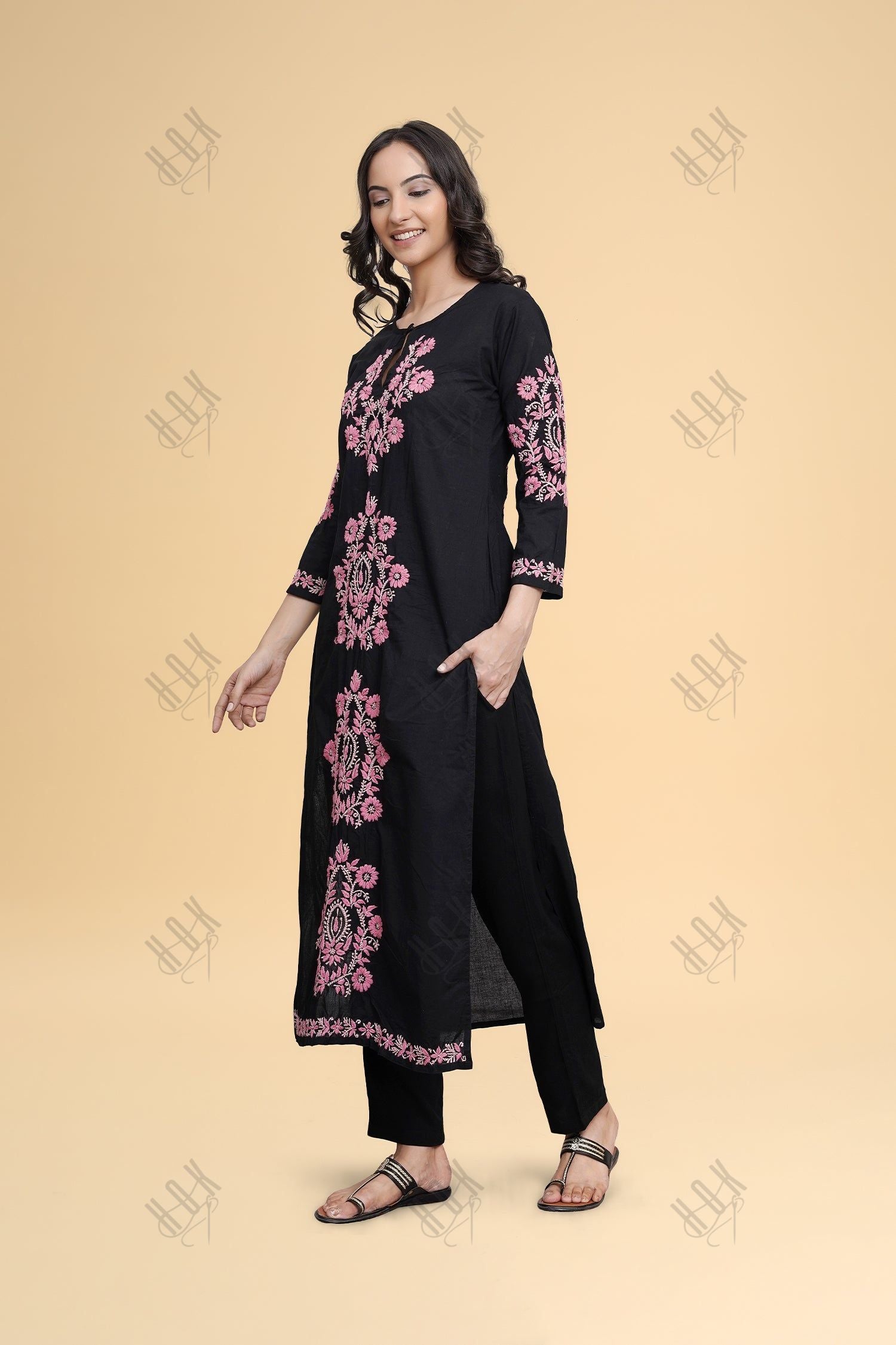 Saba Chikankari Kurta in Cotton - Black