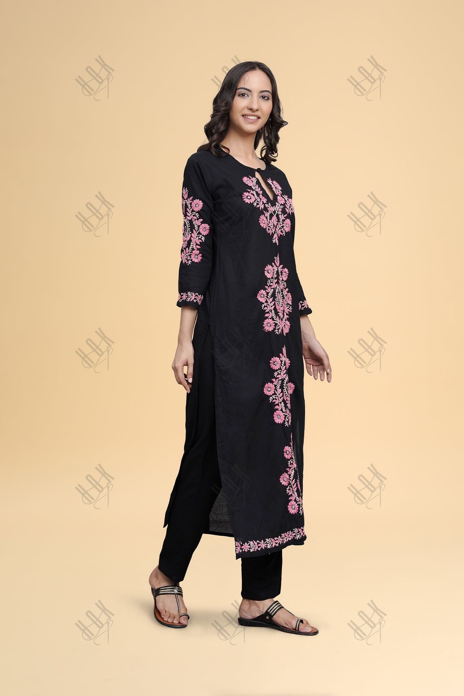 Saba Chikankari Kurta in Cotton - Black