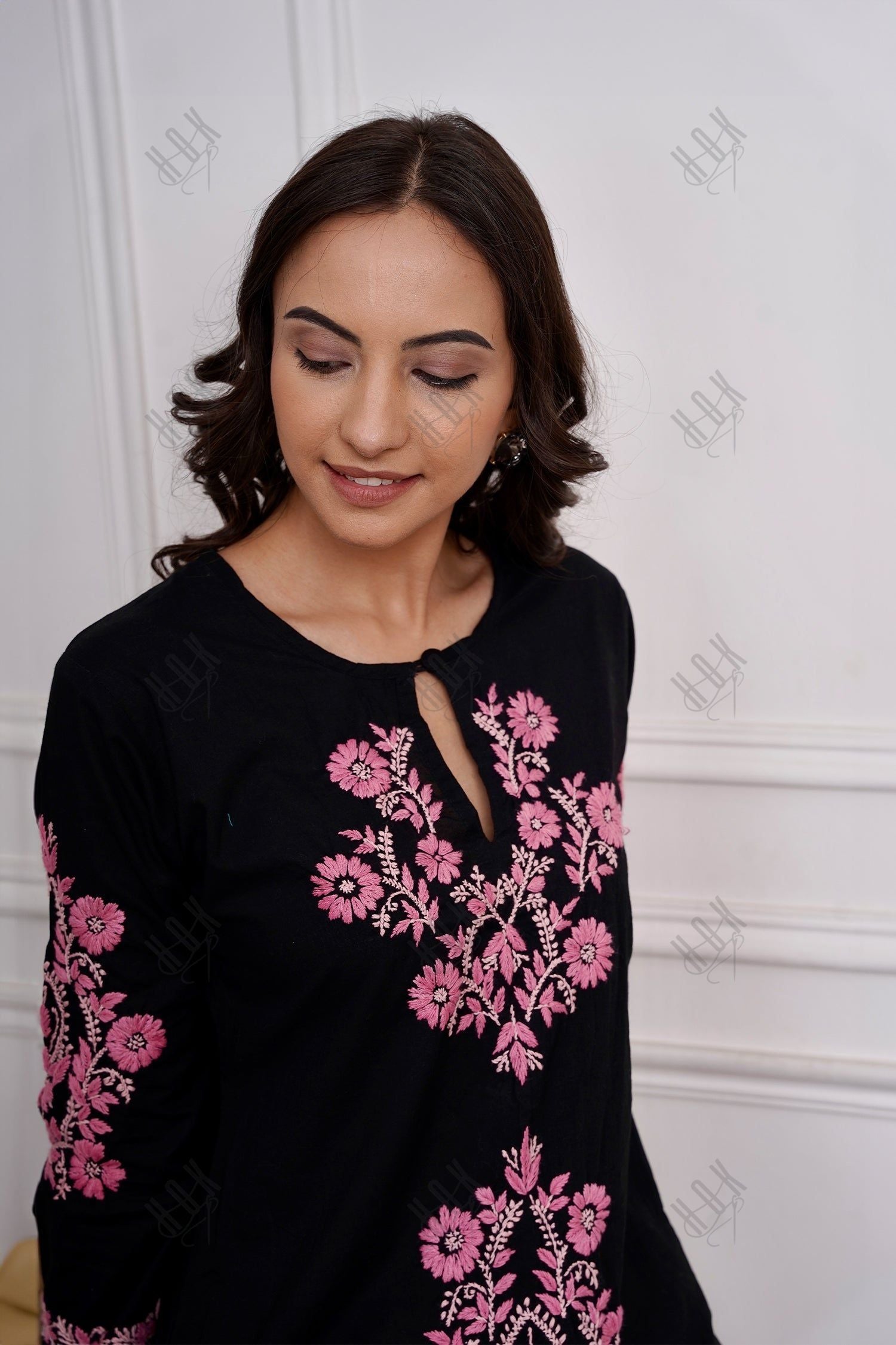 Saba Chikankari Kurta in Cotton - Black