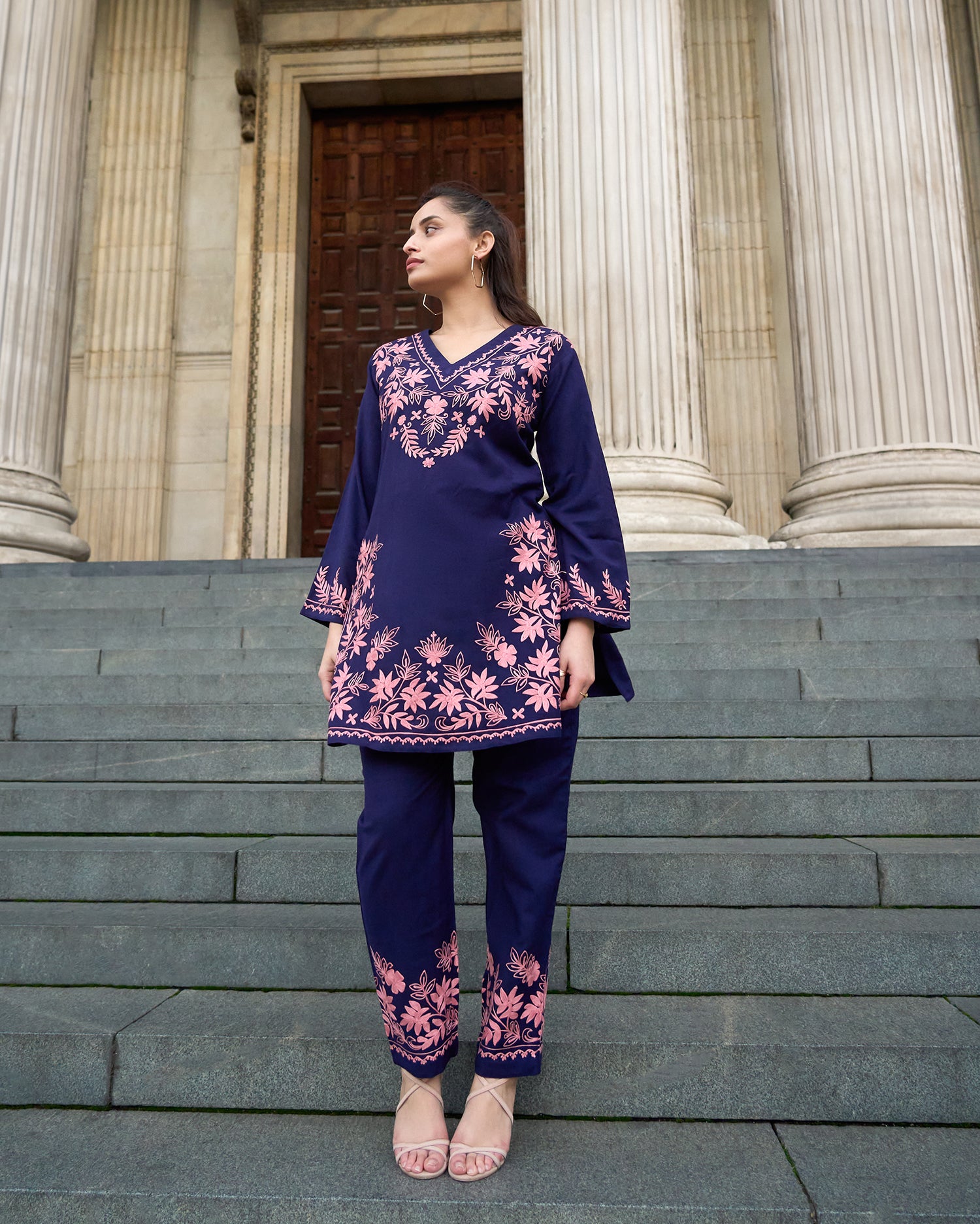 Woolen Kashmiri Aari Kurta Set – Navy Blue