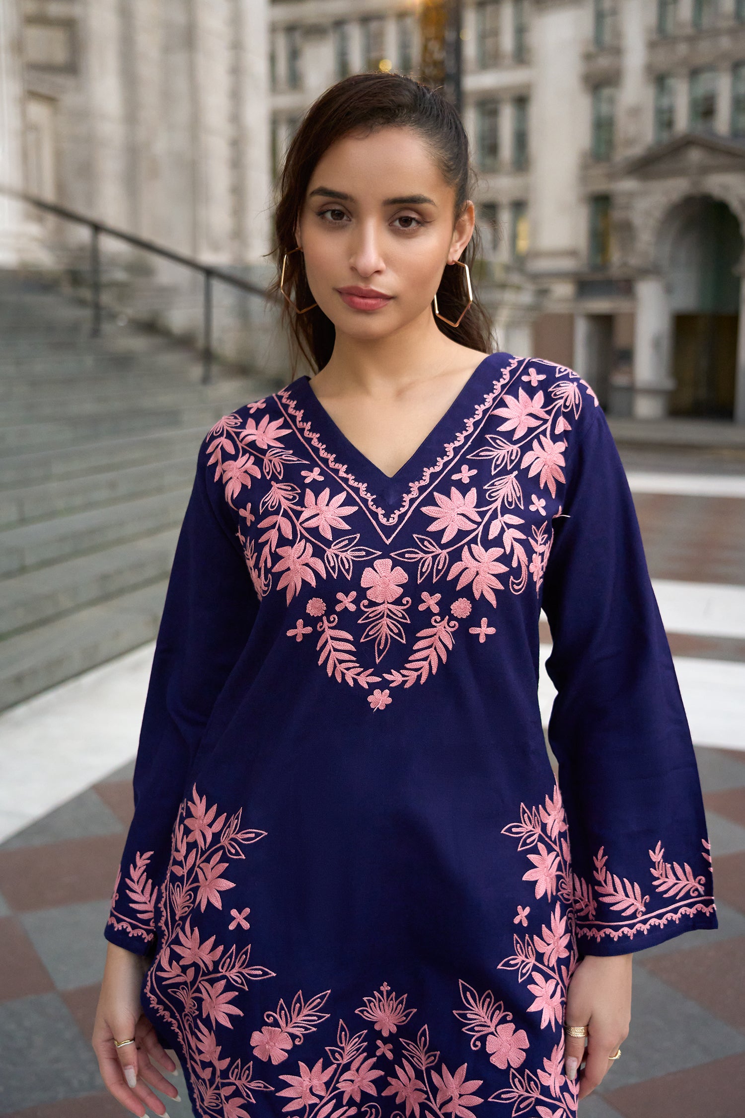 Woolen Kashmiri Aari Kurta Set – Navy Blue