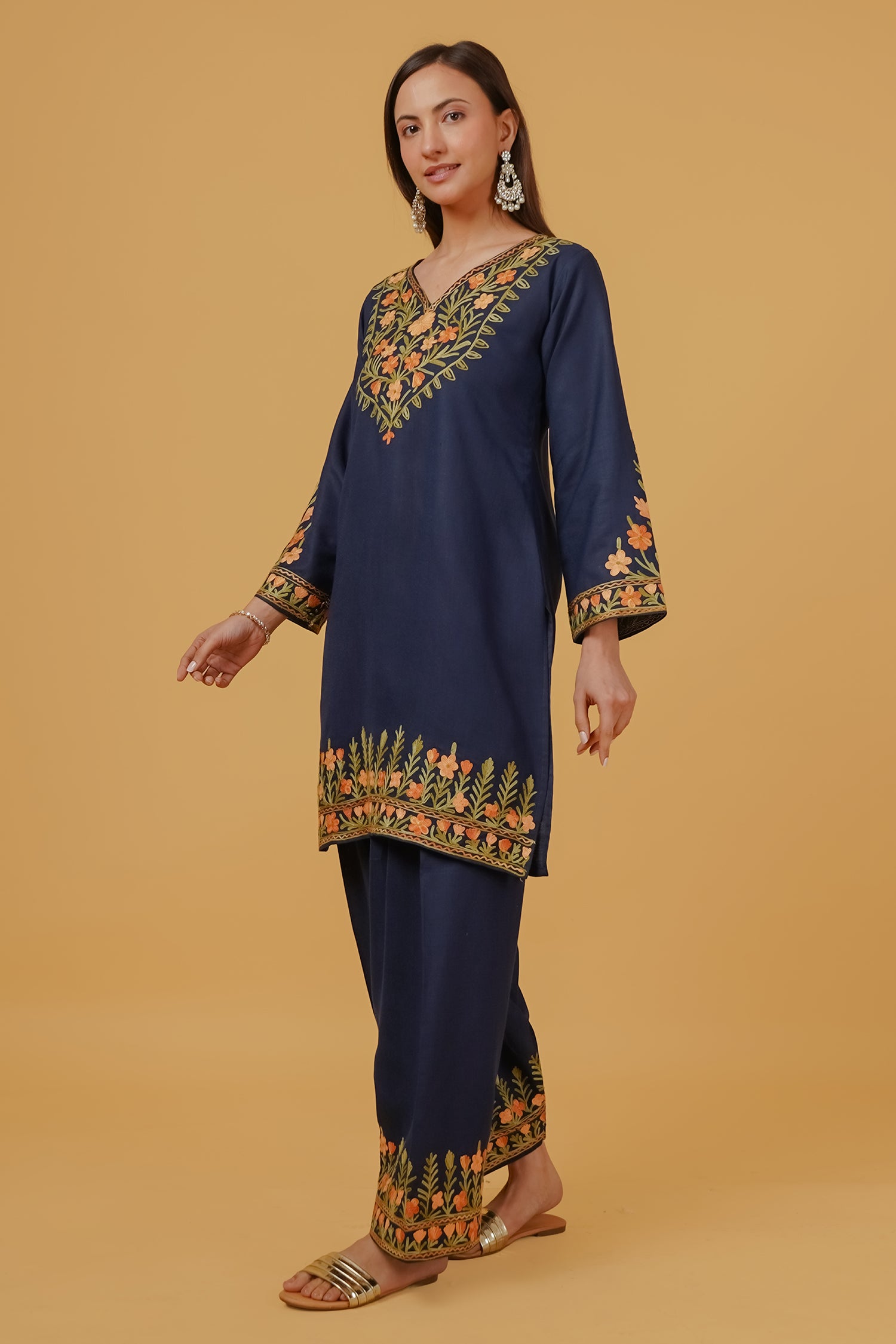 Cotton Kashmiri Aari Embroidered Kurta Set With Farsi Pant- Navy Blue