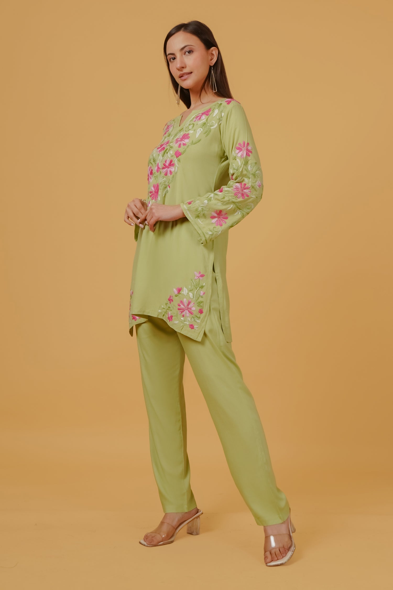 Chikankari Embroidered Kurta in Rayon – Pista Green