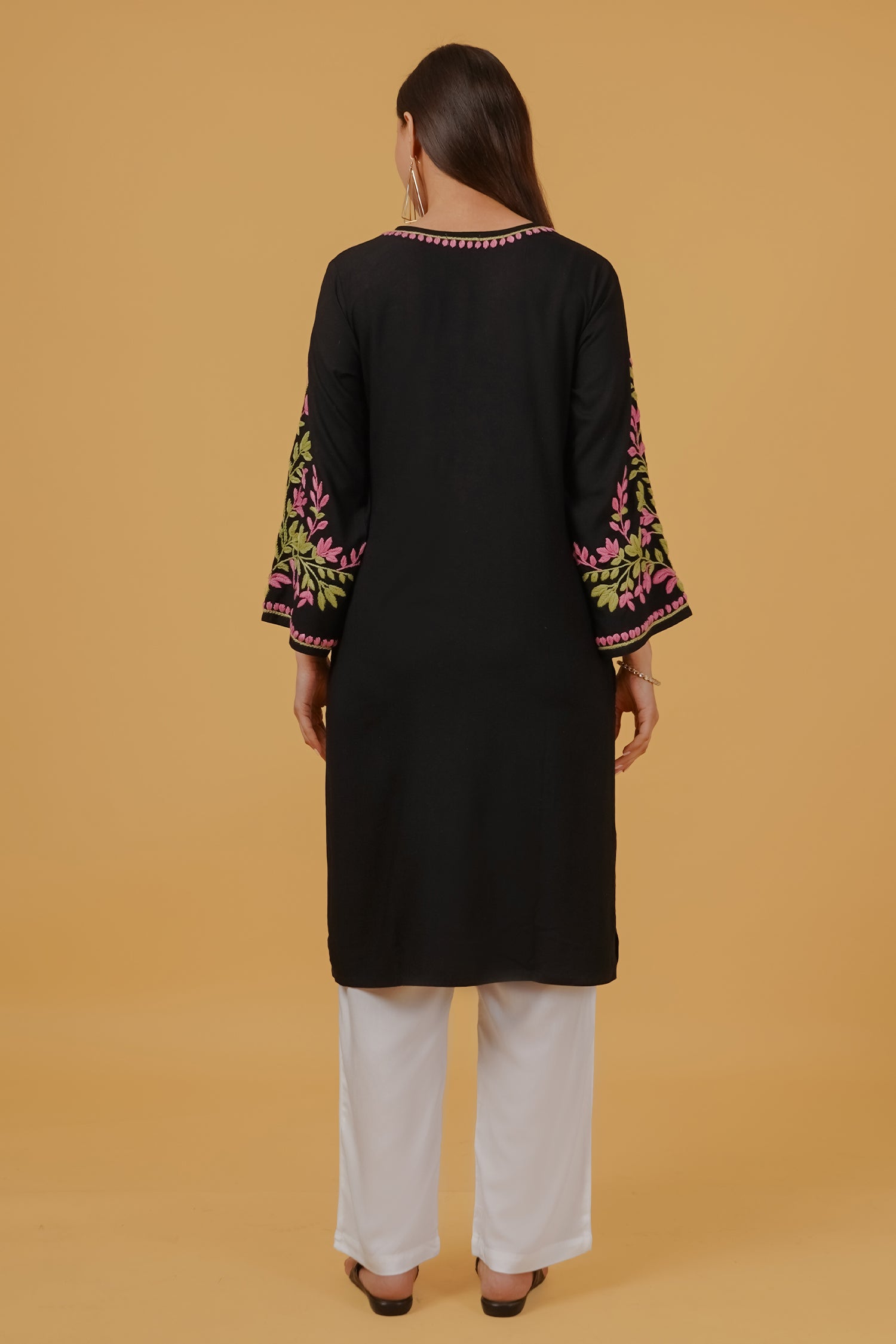 Jannat chaddha in Rayon Chikankari Embroidered Kurta In Rayon - Black