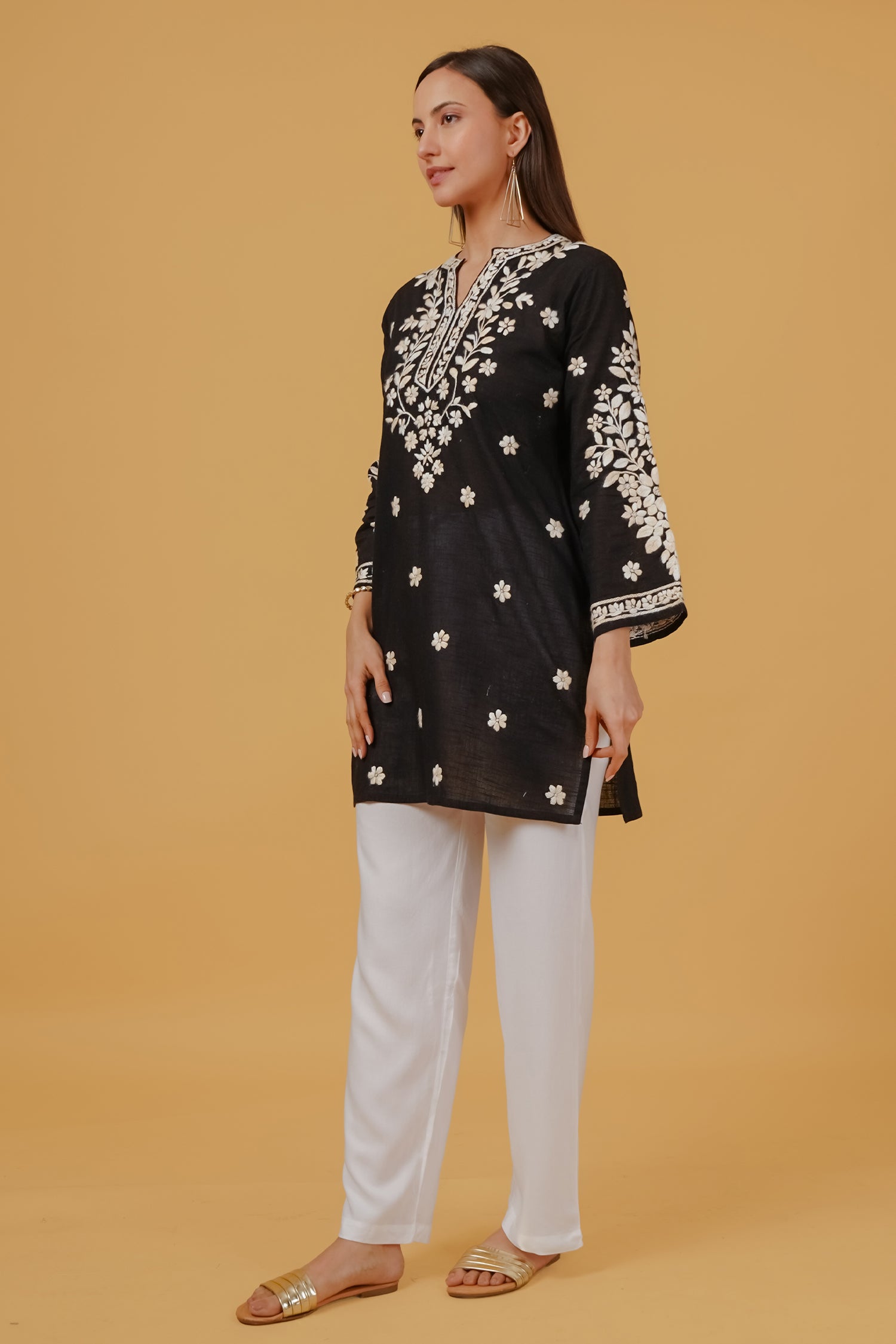 Chikankari Embroidered Kurta in Slub Cotton - Black