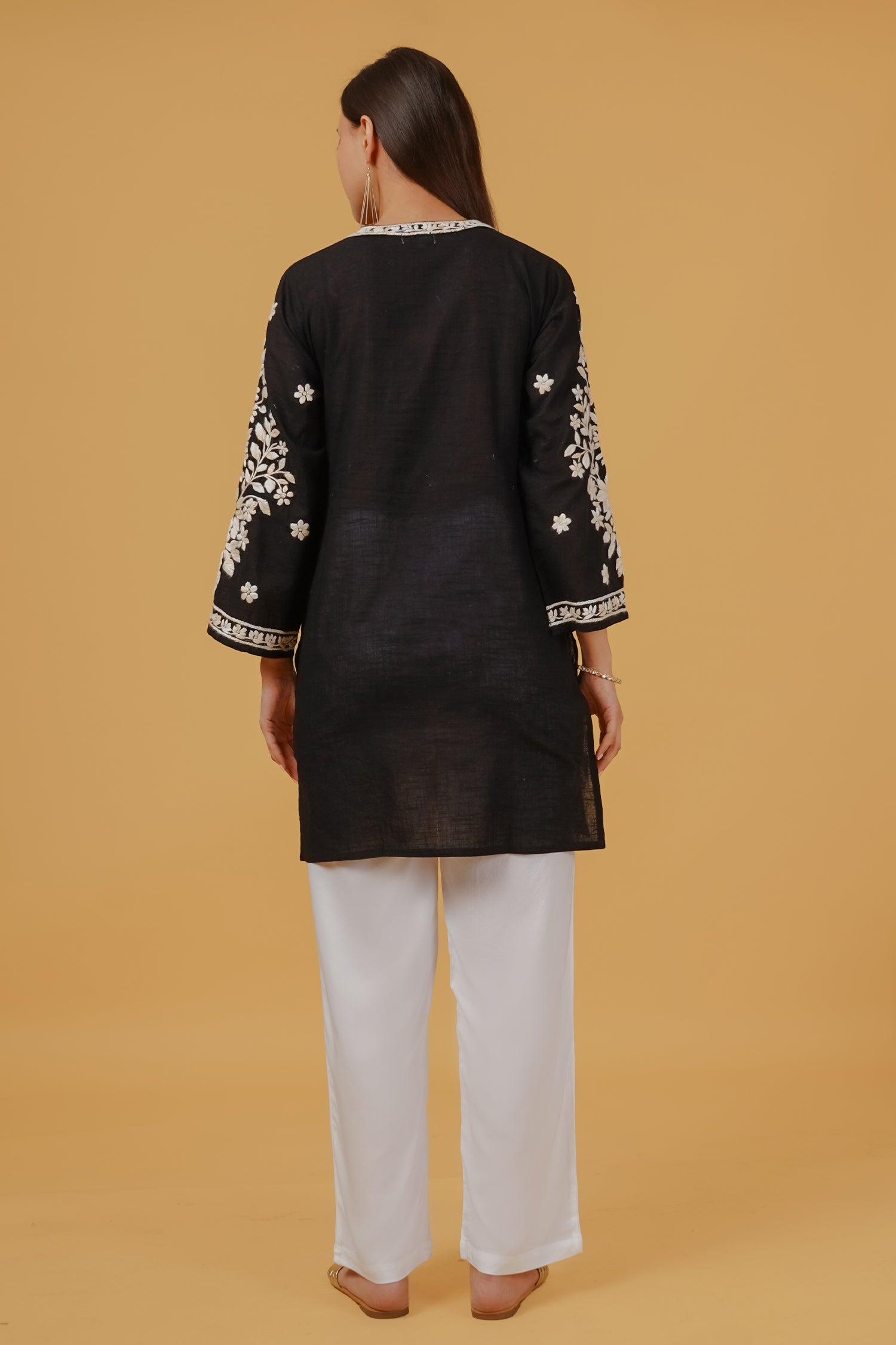 Chikankari Embroidered Kurta in Slub Cotton - Black