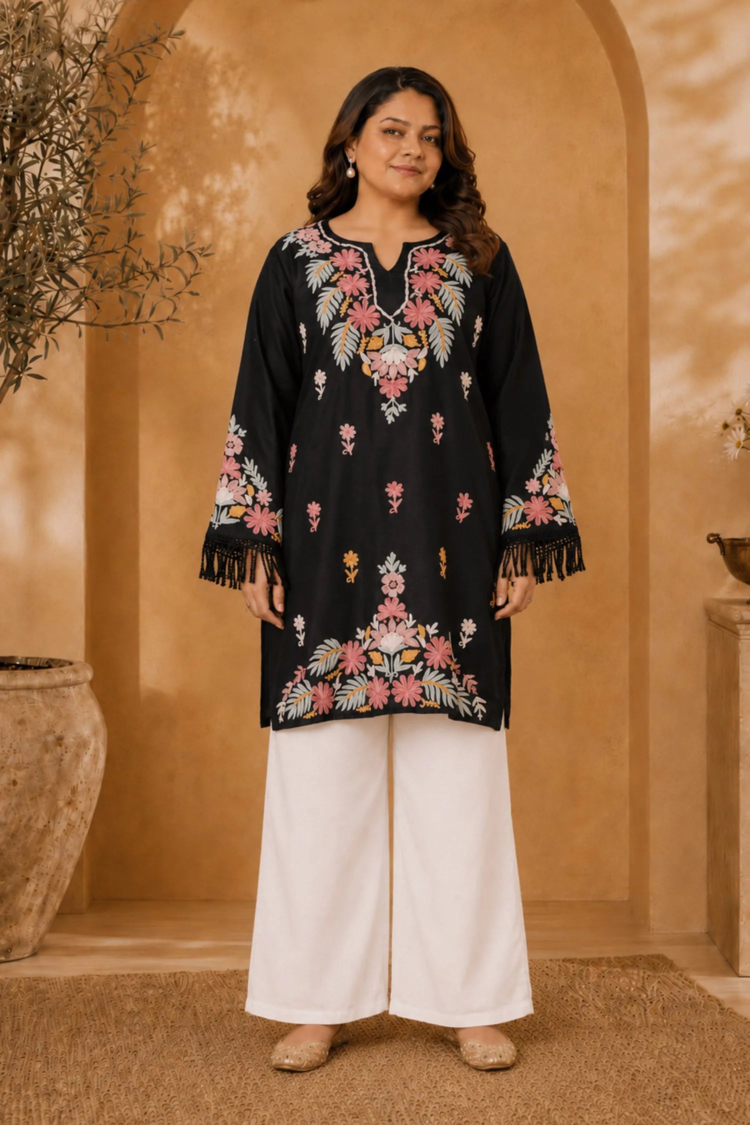 Plus Size - Falak Kashmiri Long Kurta - Black
