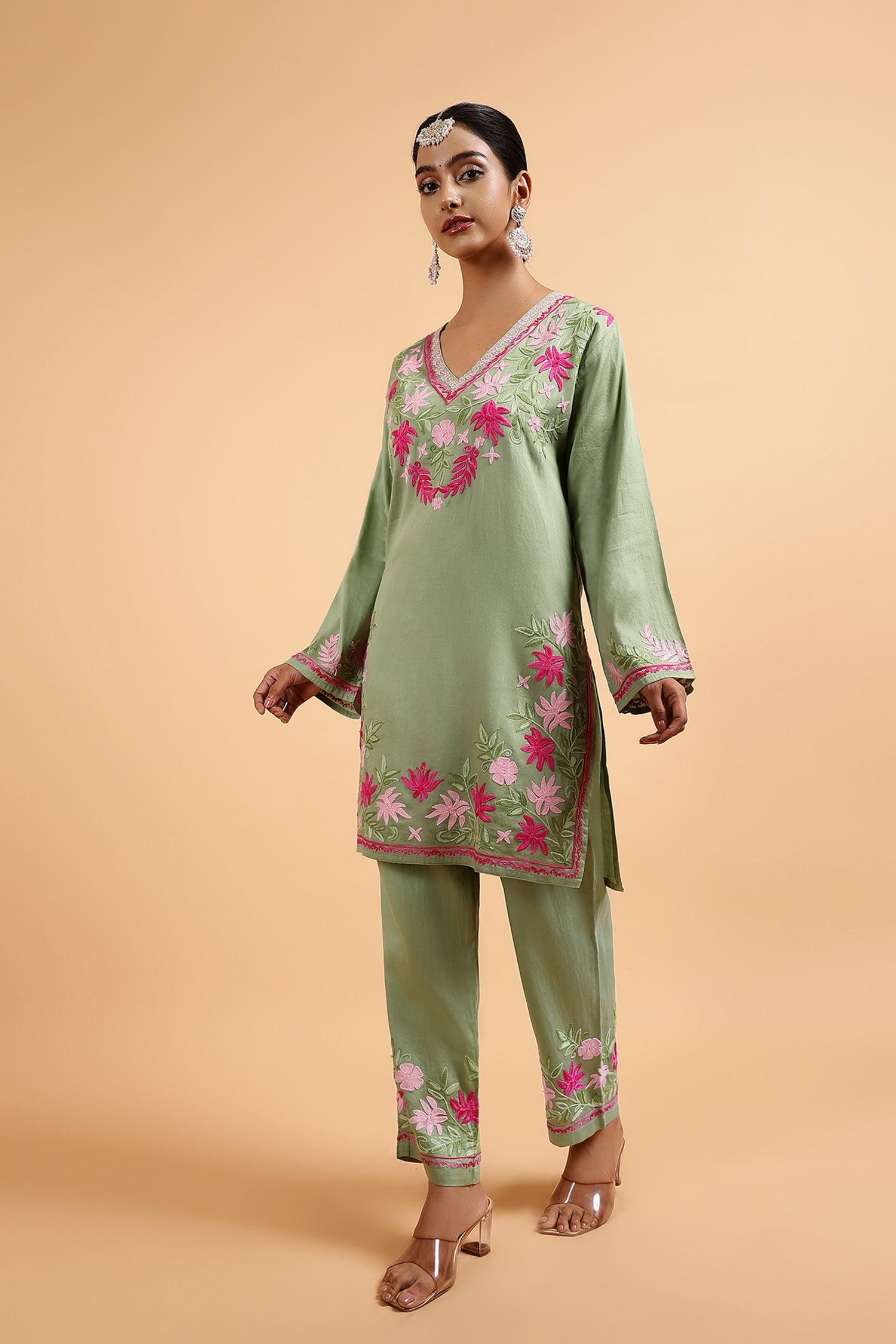 Kashmiri Aari Embroidered Kurta Set with Straight Pants - Green