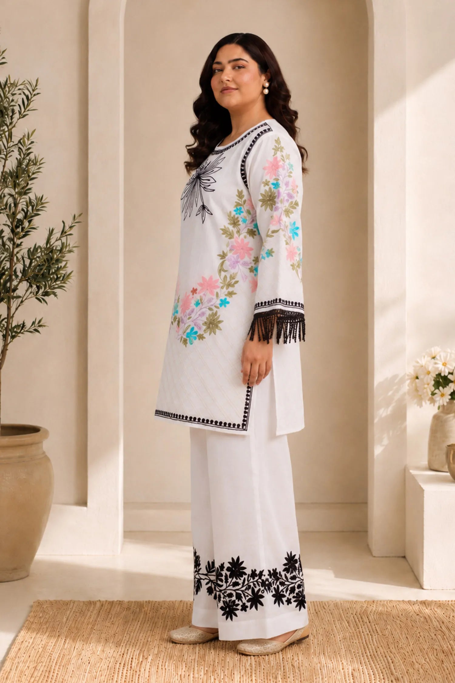 Plus Size - HOK Falak Kashmiri Kurta Set - White