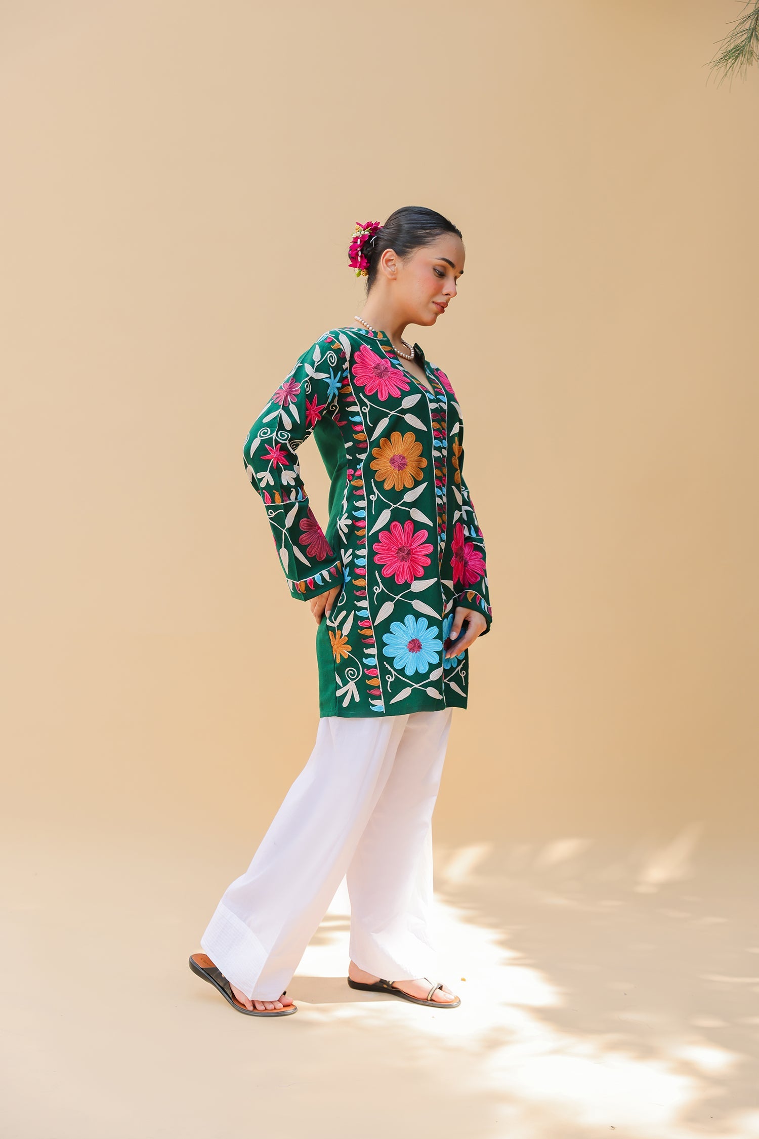 Woolen Kashmiri Aari Jacket – Green Floral