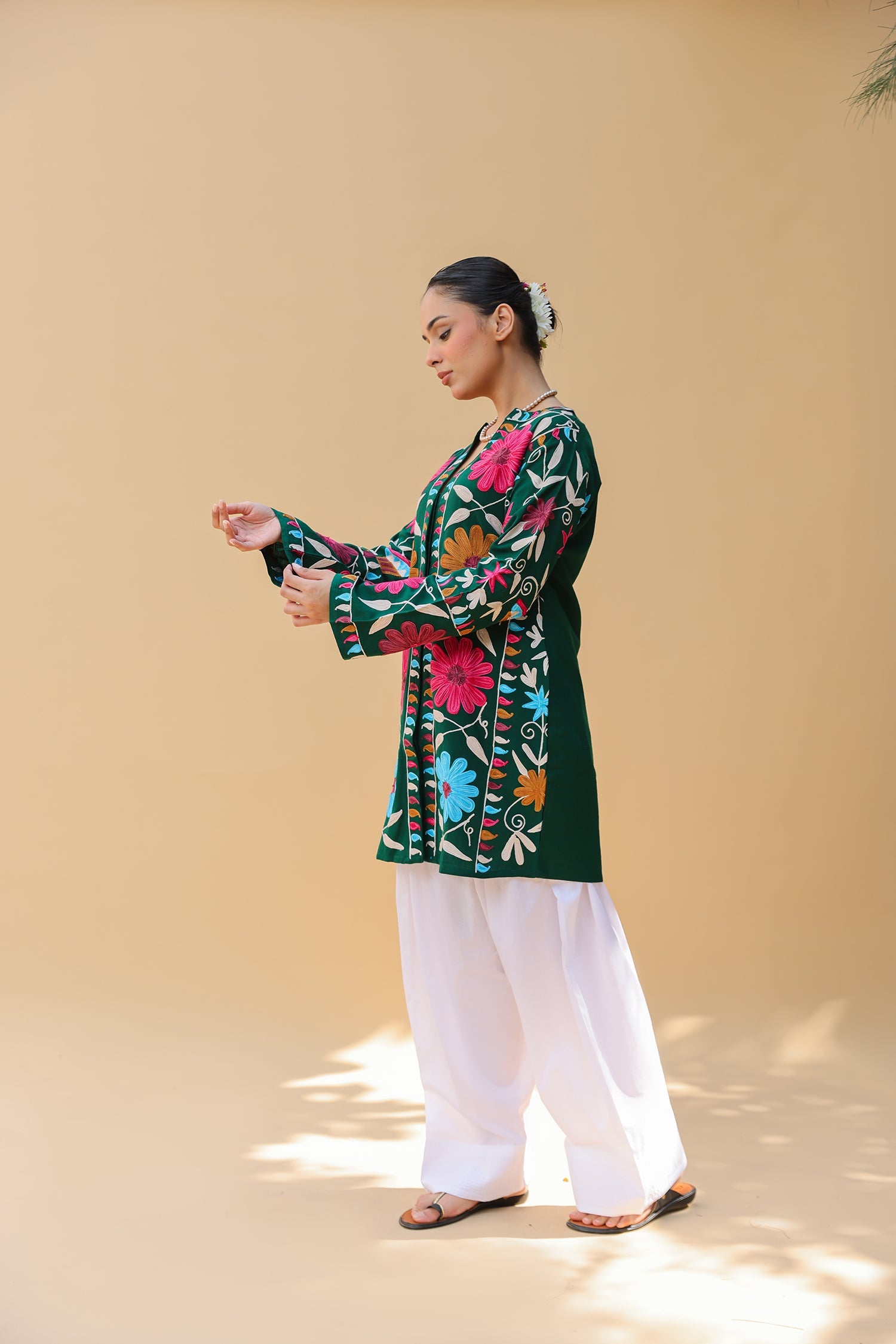 Woolen Kashmiri Aari Jacket – Green Floral