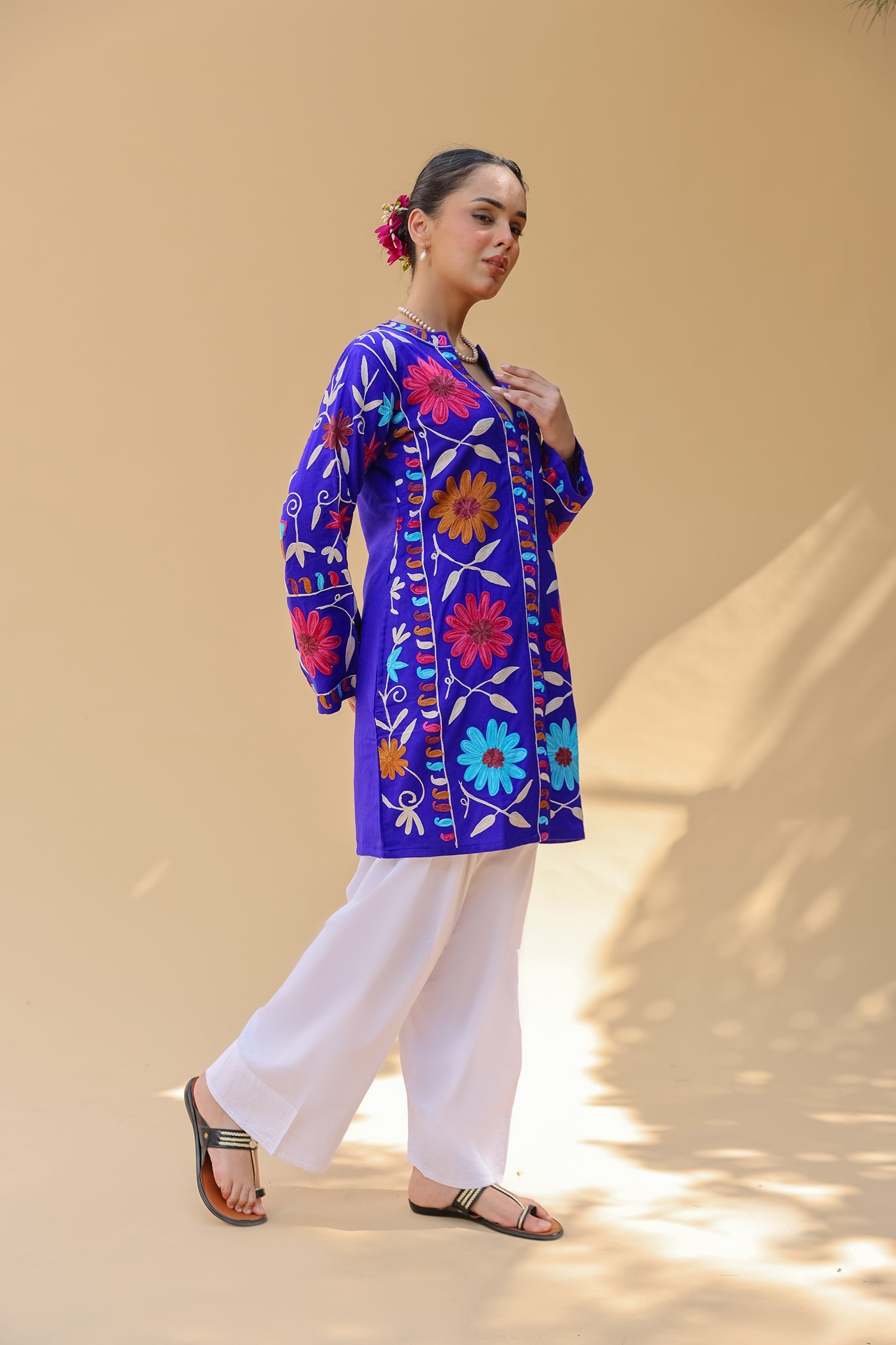 Woolen Kashmiri Aari Jacket – Royal Blue Floral