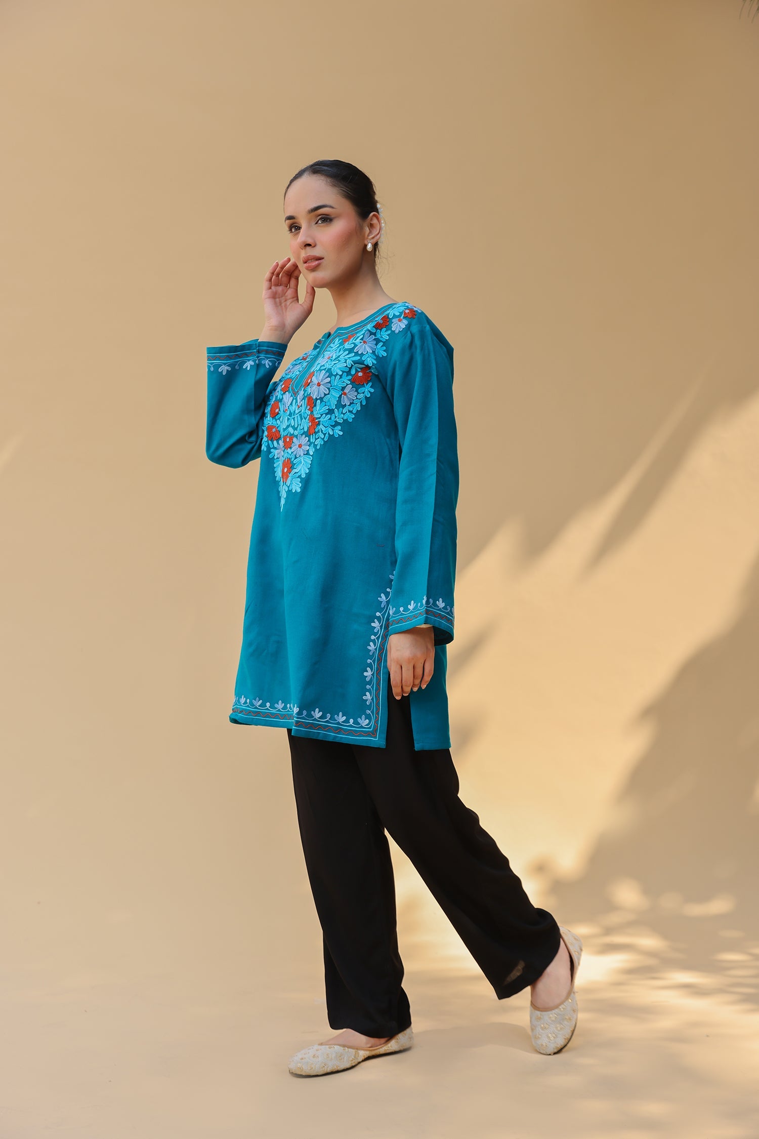 Woolen Kashmiri Aari Short Kurta – Teal Blue