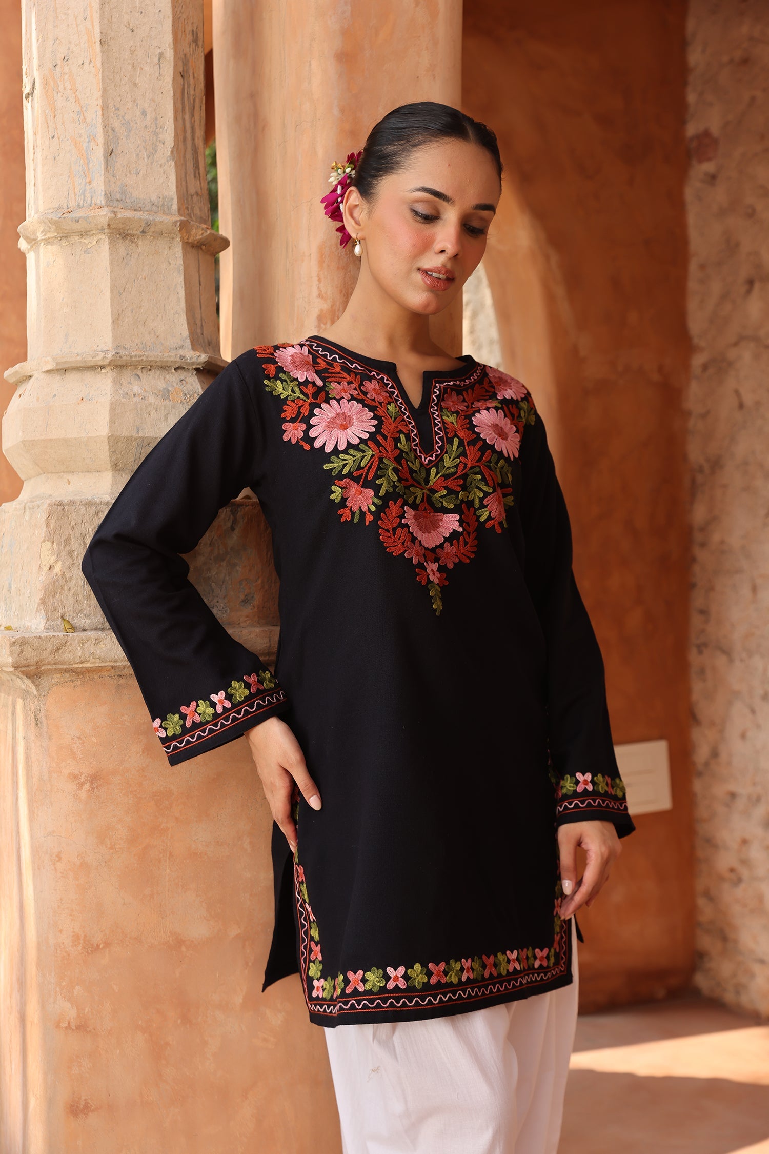 Woolen Kashmiri Aari Short Kurta – Black